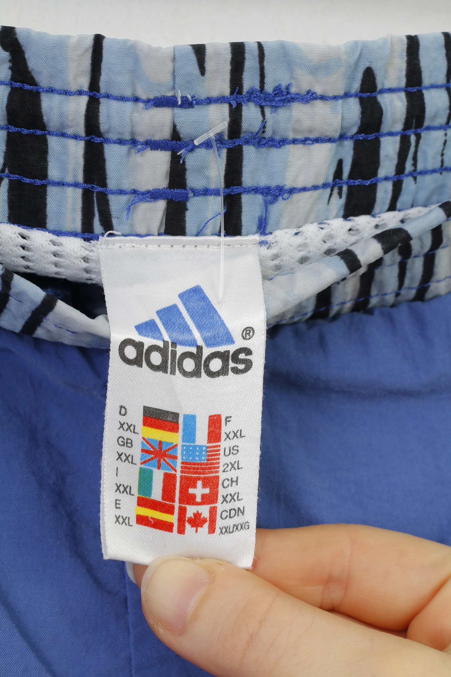 Adidas Men 2XL Shorts Blue Training Sportswear Nylon Waterproof 3 Stripes Vintage Pants - Image 4