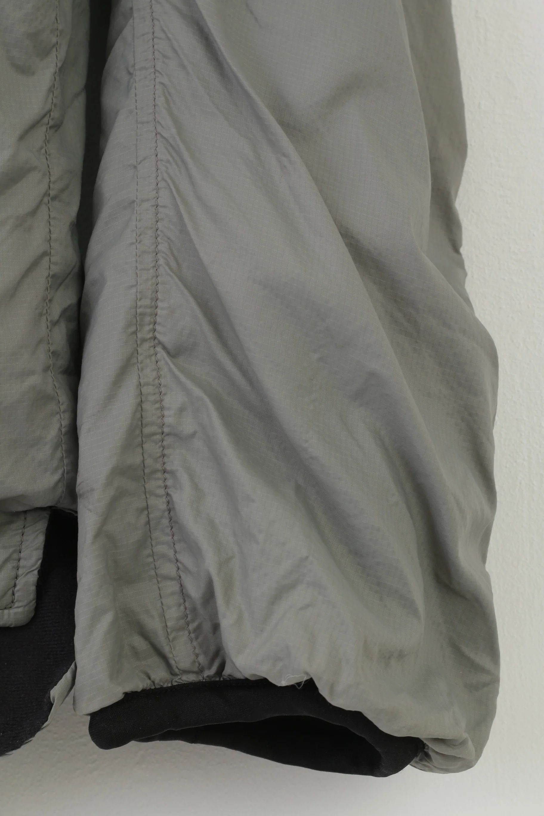 Berghaus Men L Jacket Zip Neck Grey Nylon Fleece Inside Collar Sport Vintage Top - Image 3