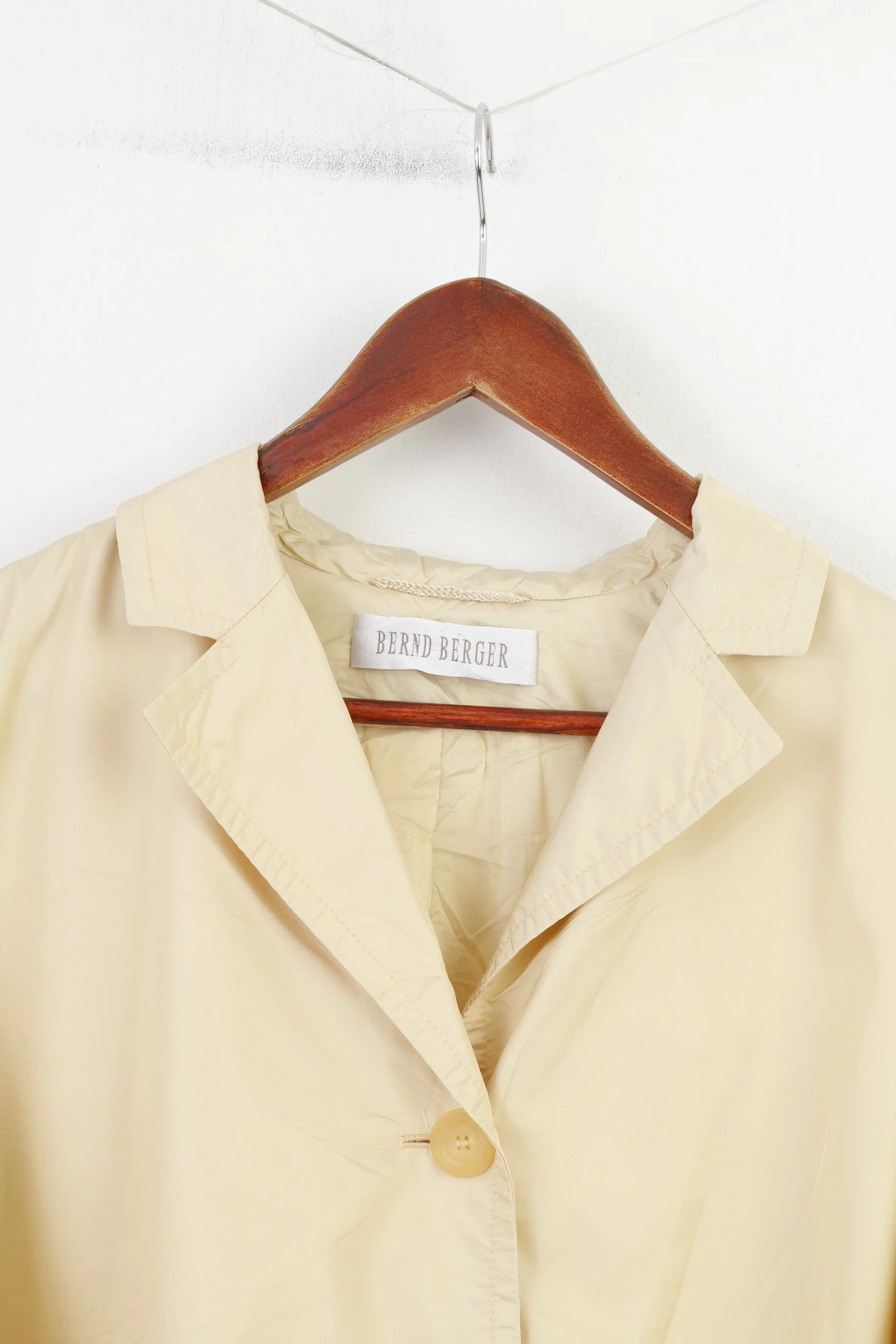 Bernd Berger Women 38 M Coat Yellow Shiny Nylon Pockets Waterproof Oversize Vintage Top - Image 2