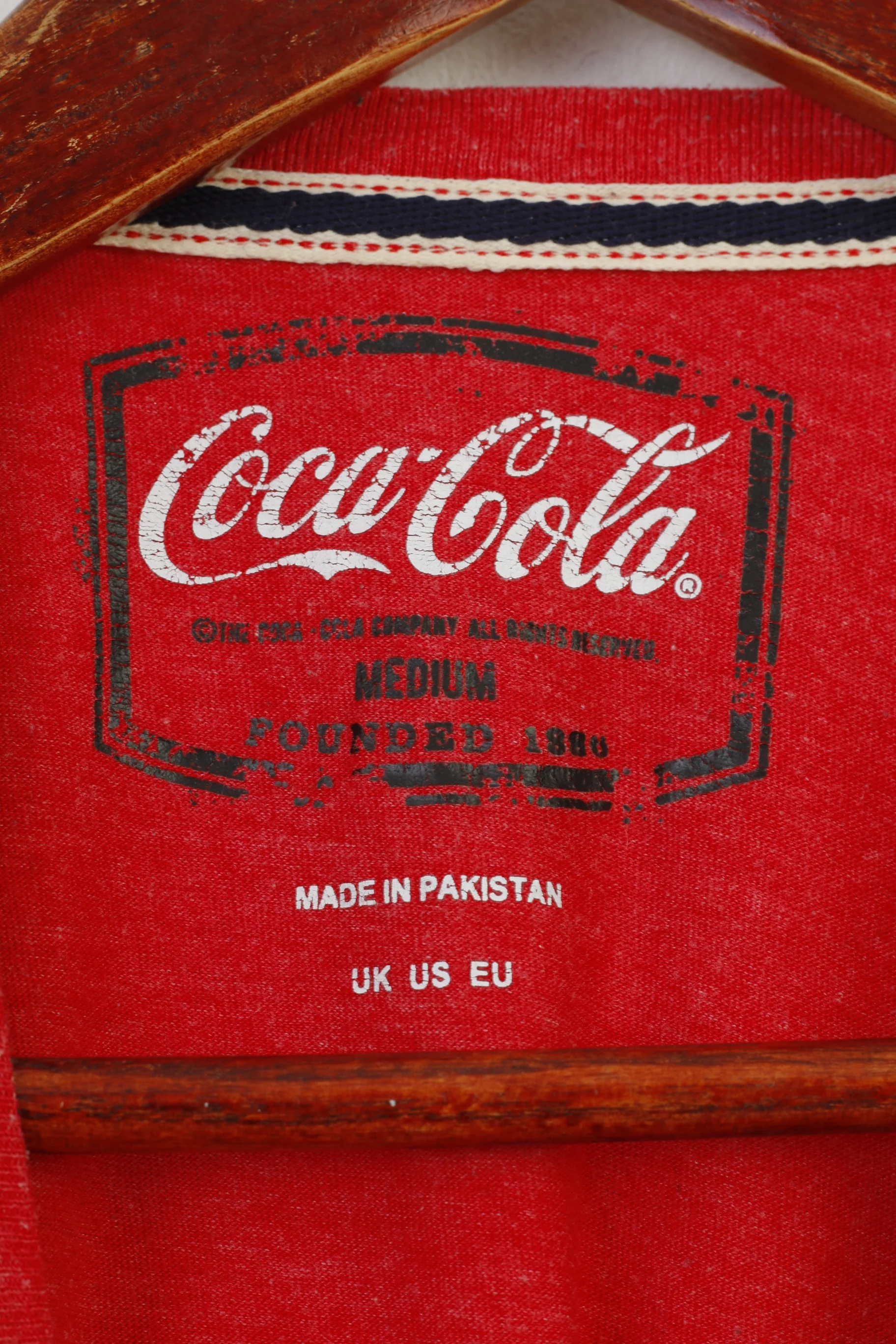 Coca Cola Men M T-Shirt Red Cotton Logo Graphic Classic Tee Crew Neck Vintage Top - Image 4