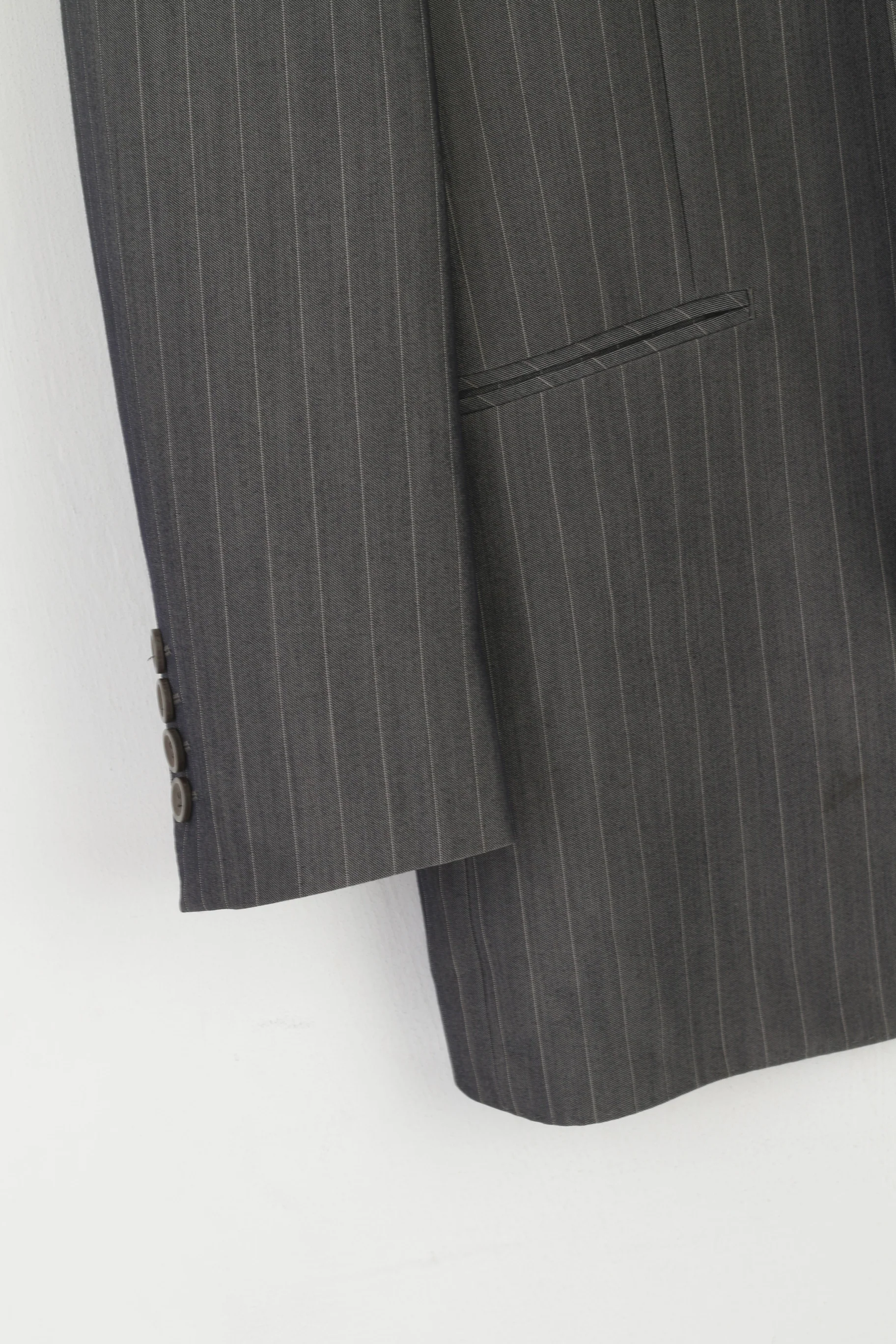 Device Men 38 Blazer Gray Striped  Designed in Italy Single Breasted Vintage Jacket - Image 3