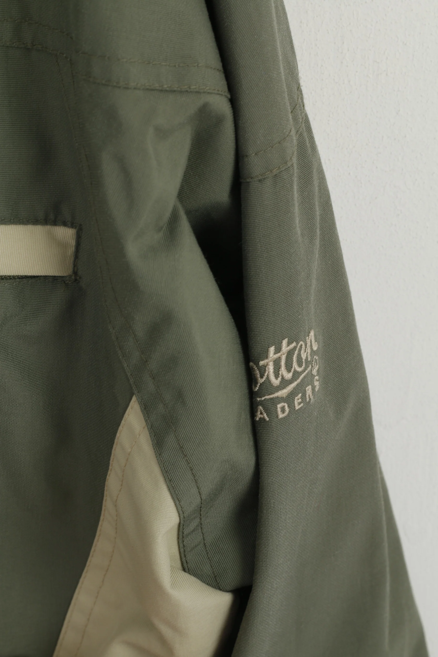 Cotton Traders Men L Jacket Green Nylon Waterproof Hidden Hood Outdoor Top - Image 4