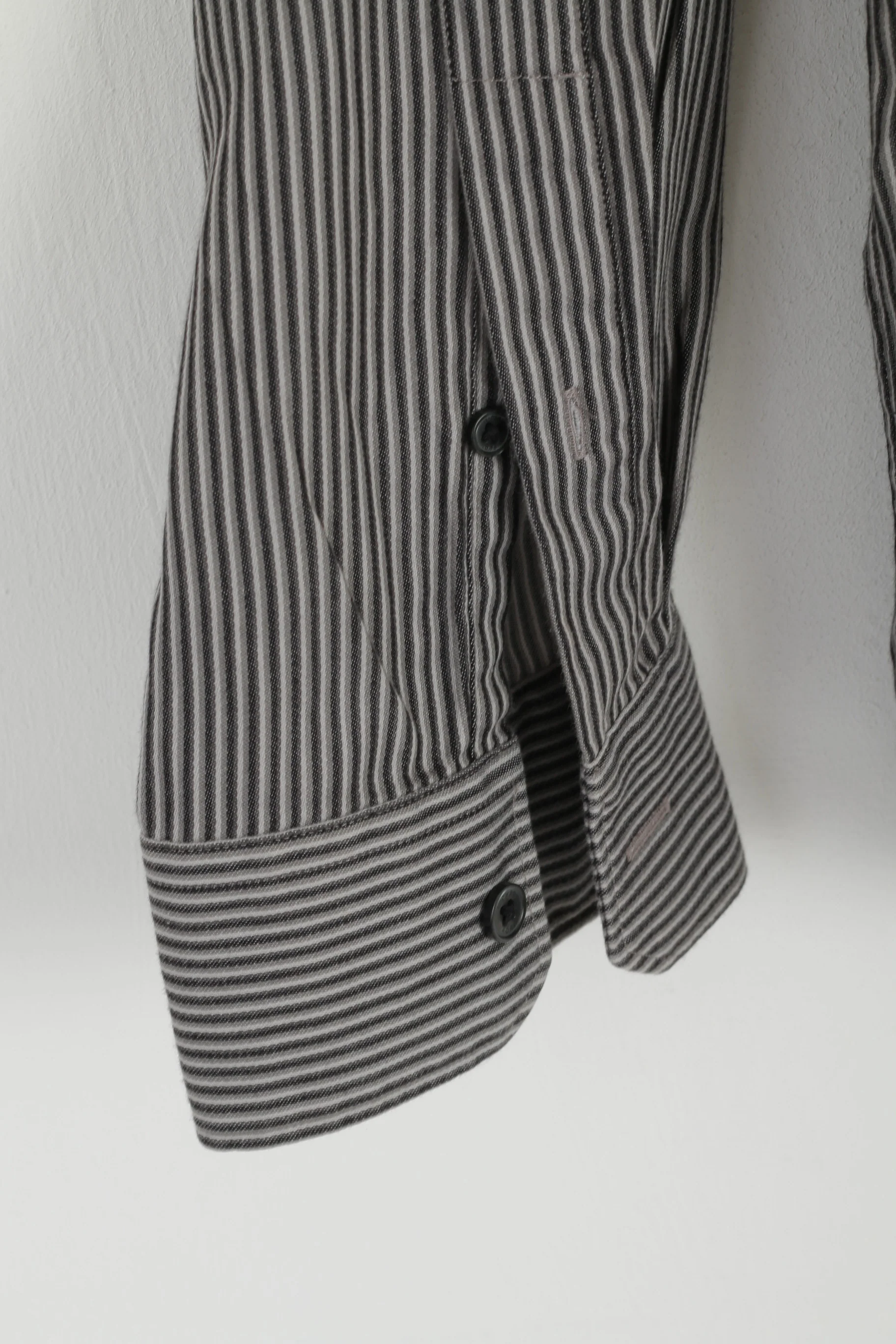 Michael Kors Men XL Casual Shirt Grey Cotton Striped Long Sleeve Detailed Buttons Top - Image 3
