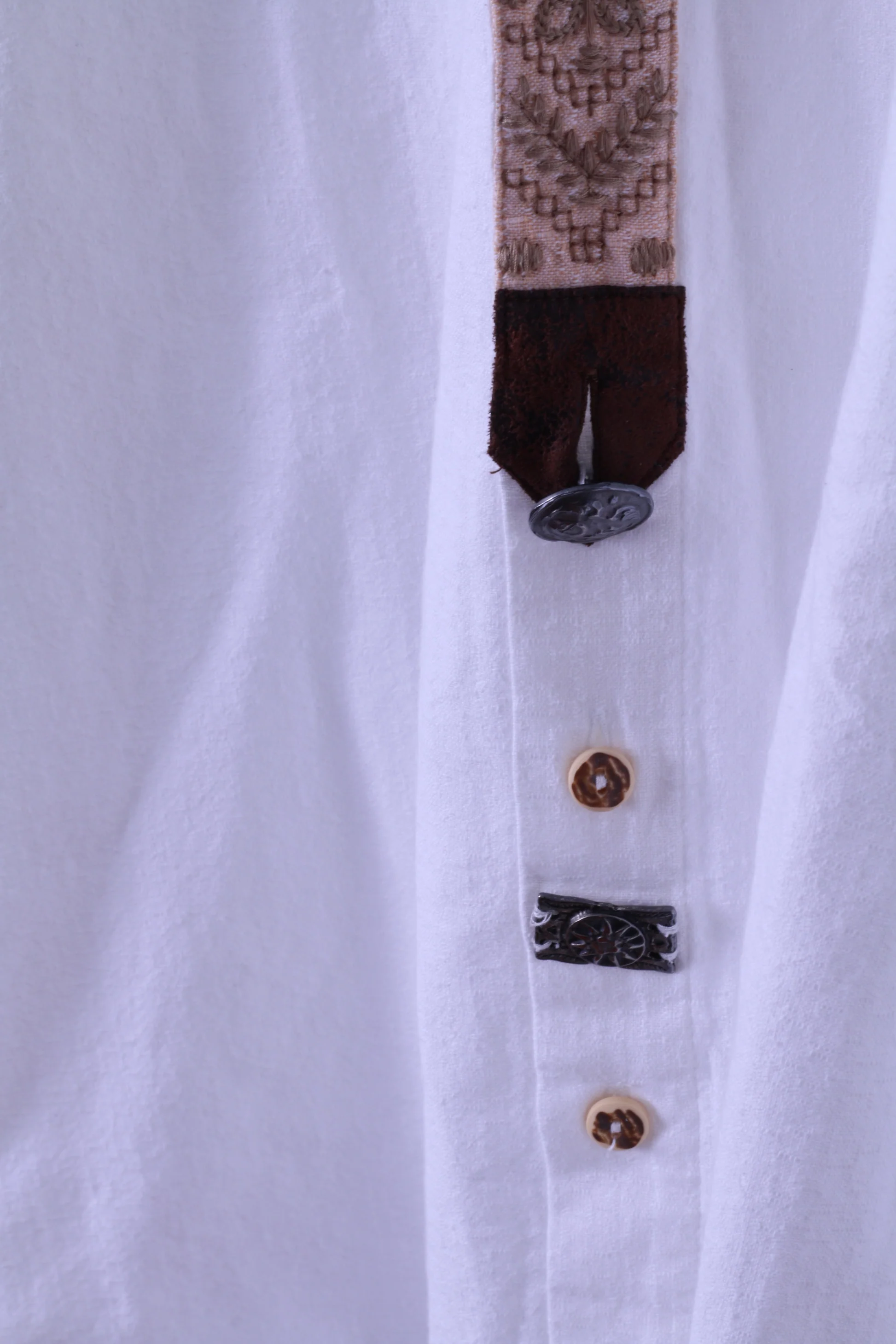 LANDHAUS C&A Naturally Mens XL 43/44 Casual Shirt White Cotton Tyrol Ebroidered Top - Image 4