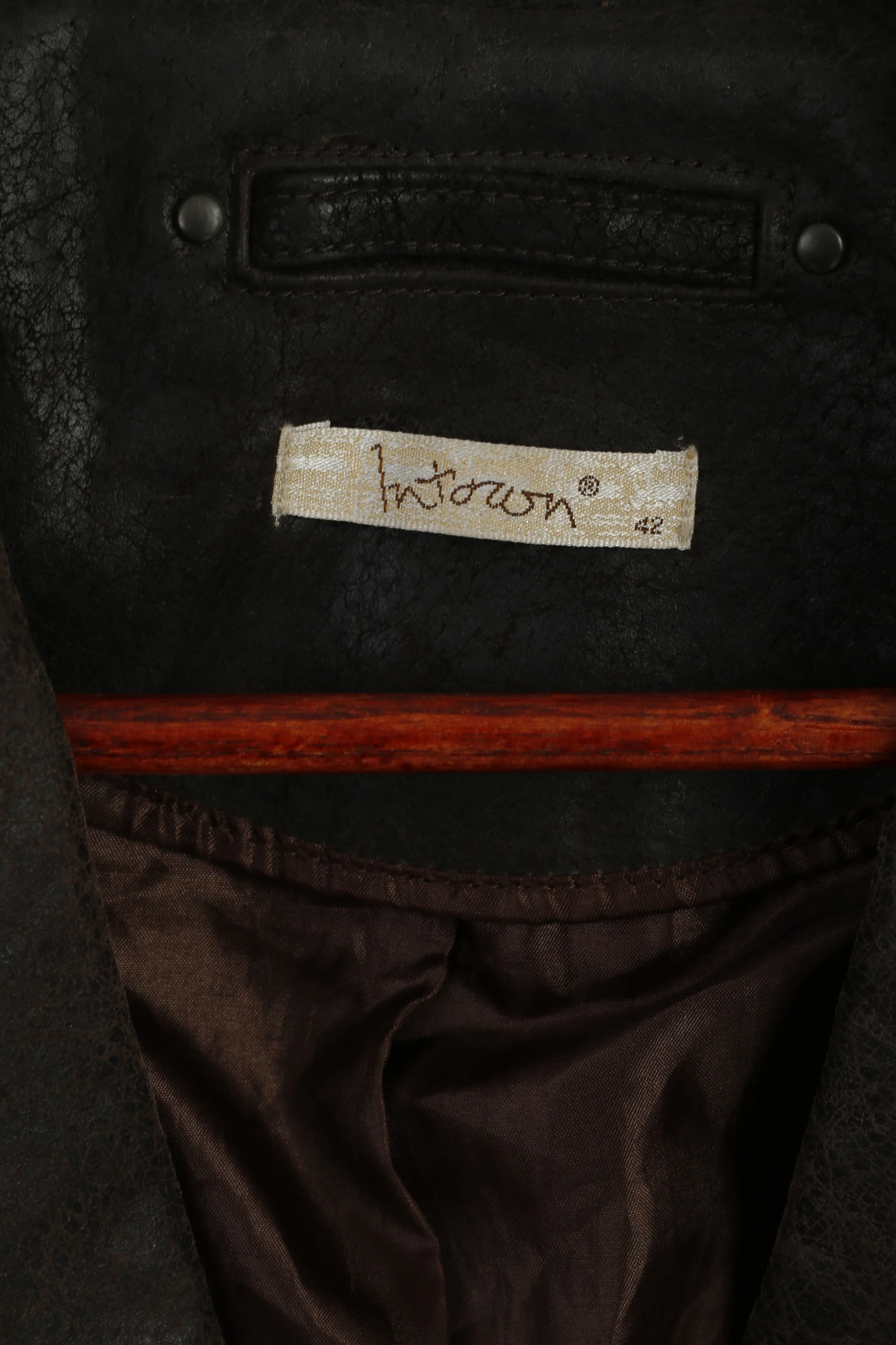 Intown Women 42 Blazer Leather Brown Buttoned Two Pockets Classic Jacket - Image 4