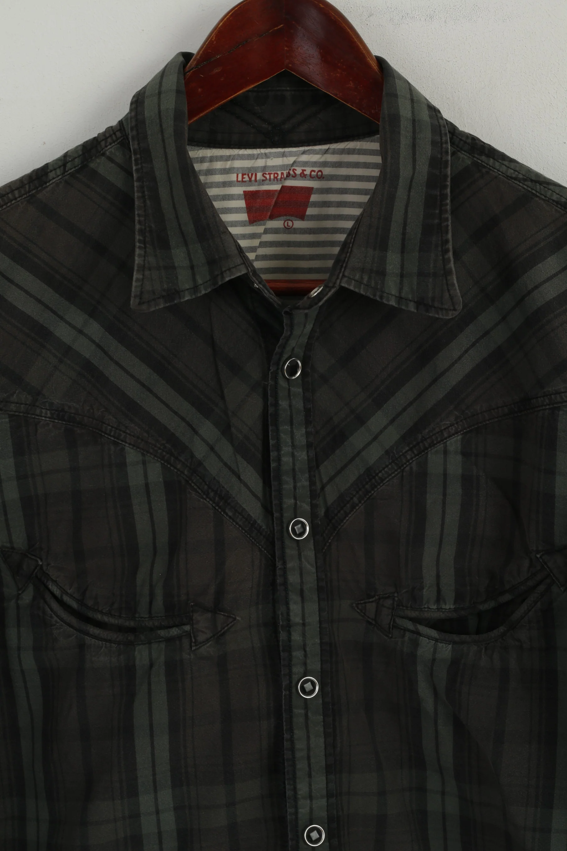 Levi's Men L (M) Casual Shirt Green Check Cotton Snaps Army Long Sleeve Top - Image 2
