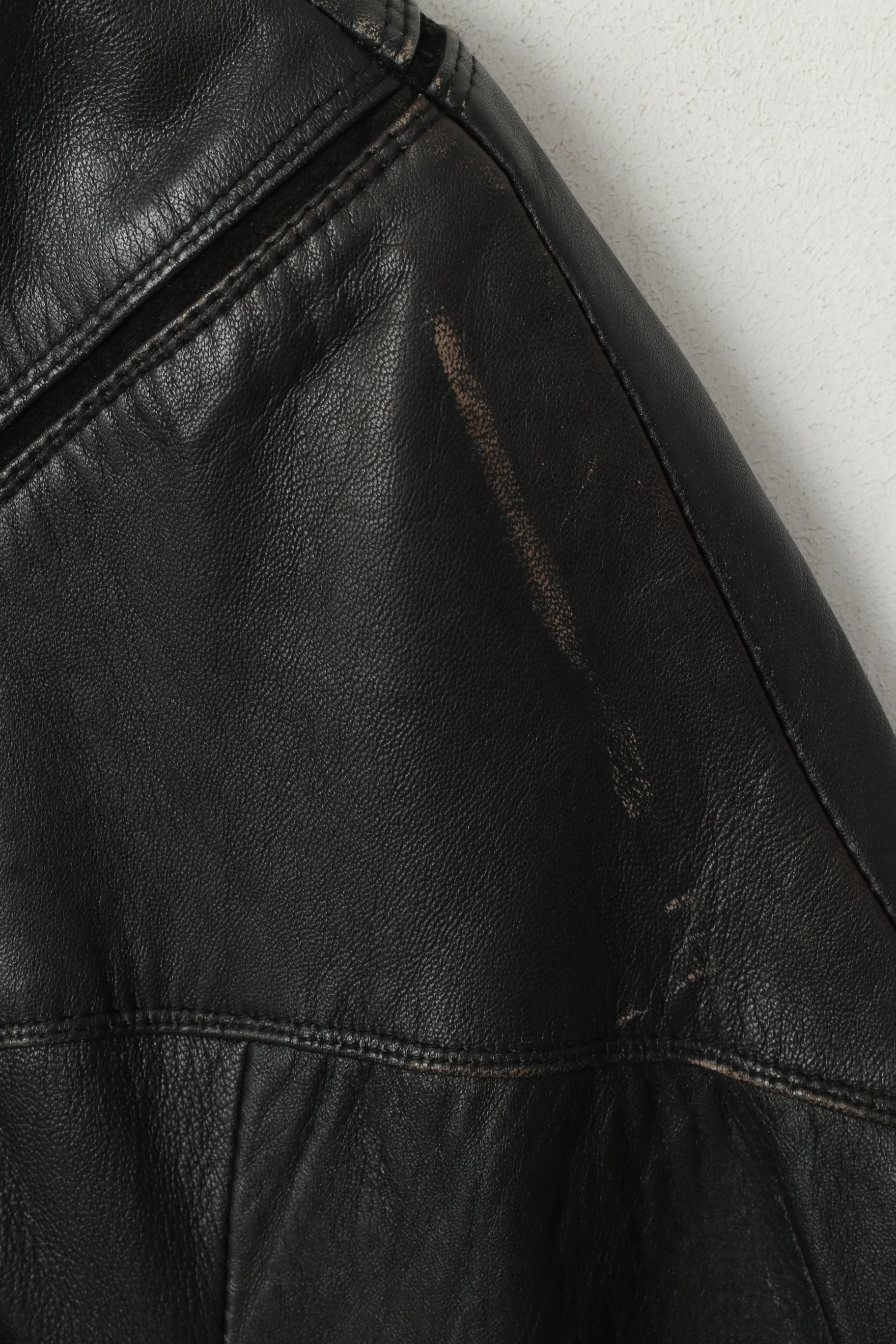 Akaso Women M Jacket Black Leather Vintage Sholuder Pads Raglan Sleeve Top - Image 3