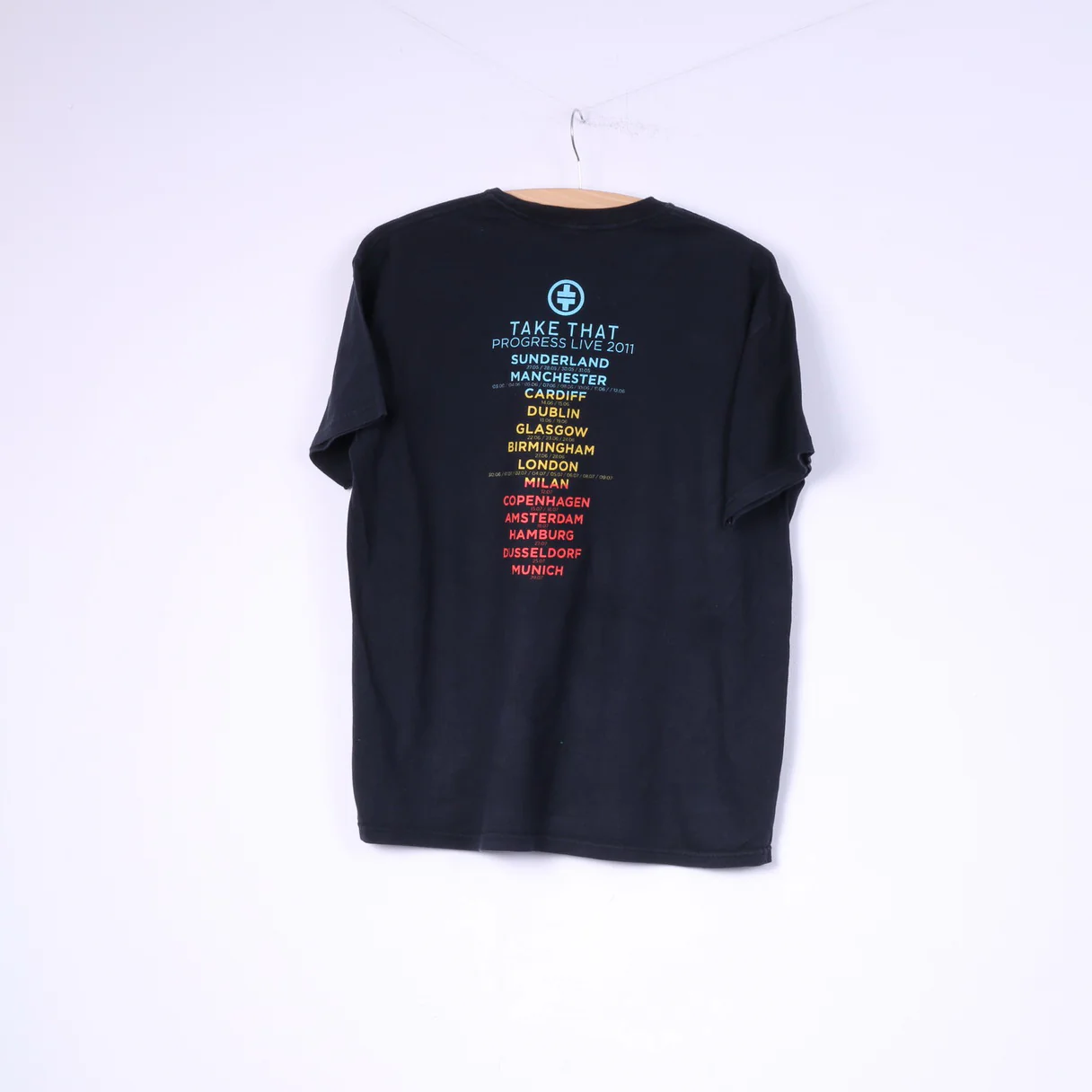 Gildan Mens L T-Shirt Black Cotton Graphic Take That 2011 Music Band Top - Image 6