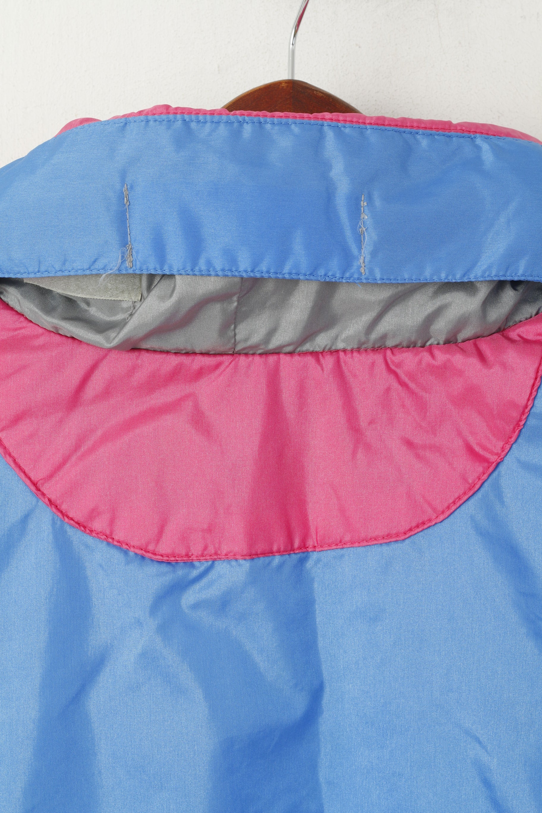 American Men XL Pullover Jacket Blue Vintage Ski Nylon Waterproof Hidden Hood Top - Image 7