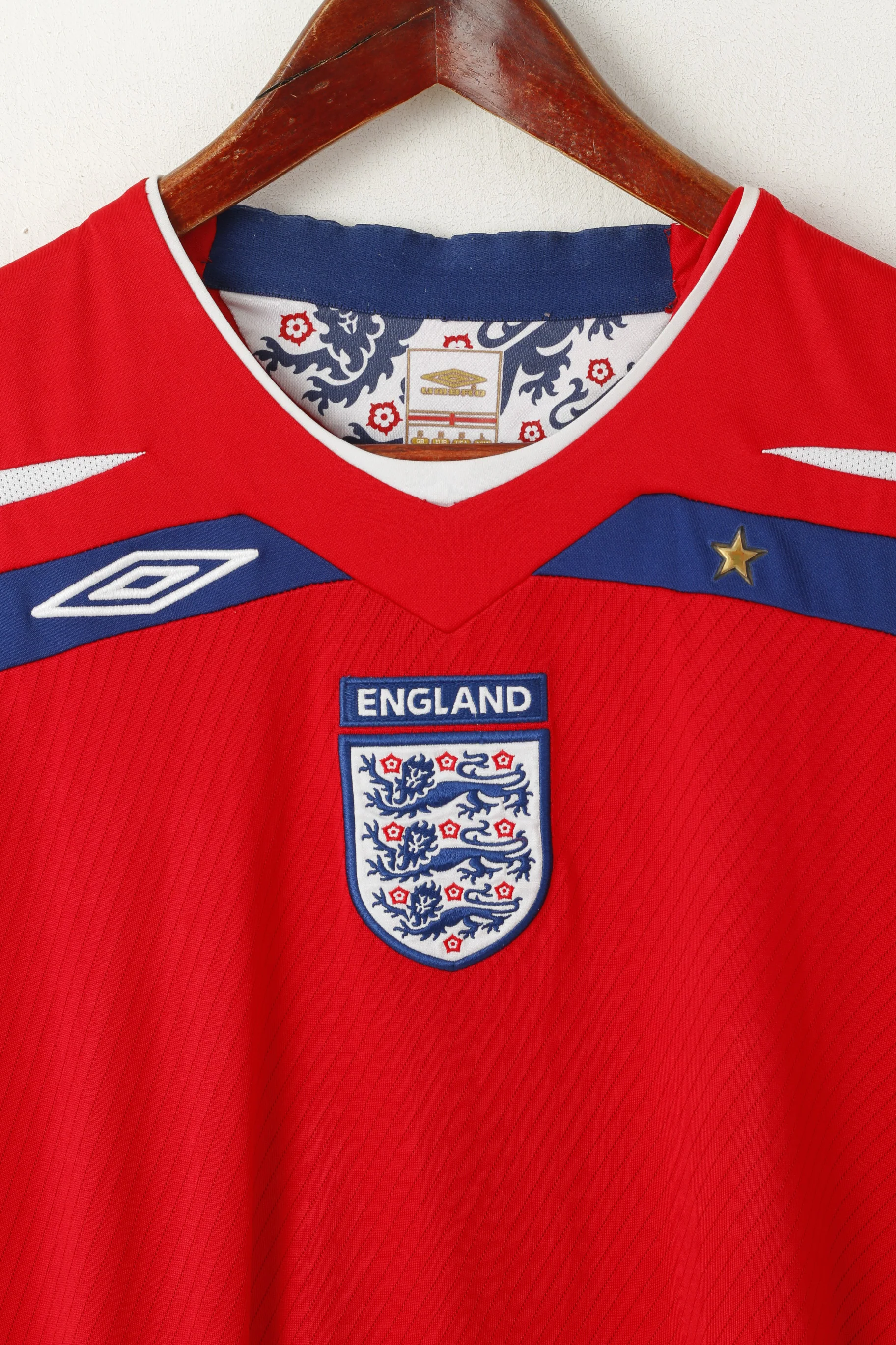 Umbro National England Team Men M Shirt Red Football Kick Off 2008 Jersey Top - Image 2