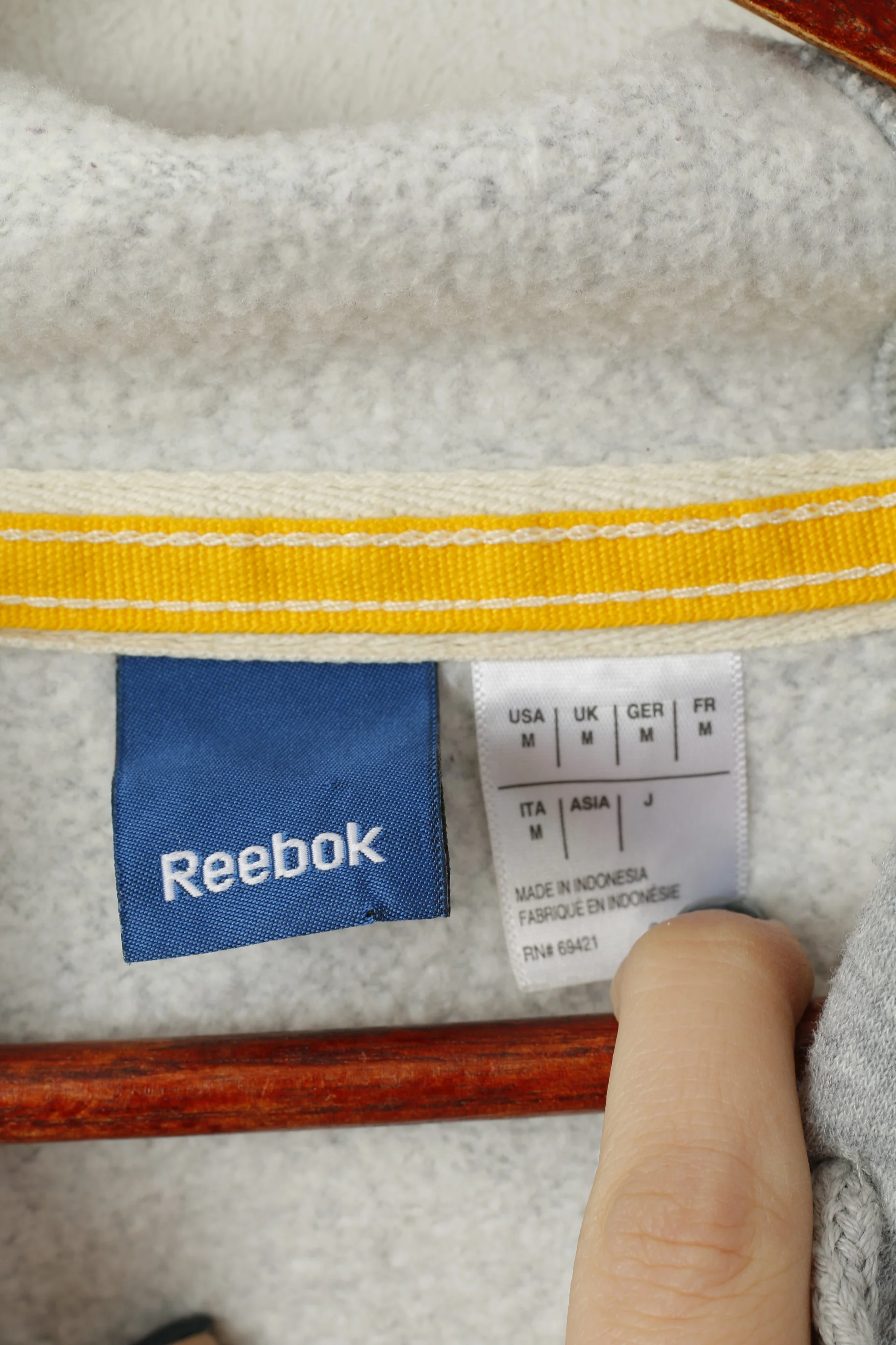 Reebok Men M Sweatshirt Grey Cotton Hooded Vintage Kangaroo Pocket Hoodie Top - Image 4