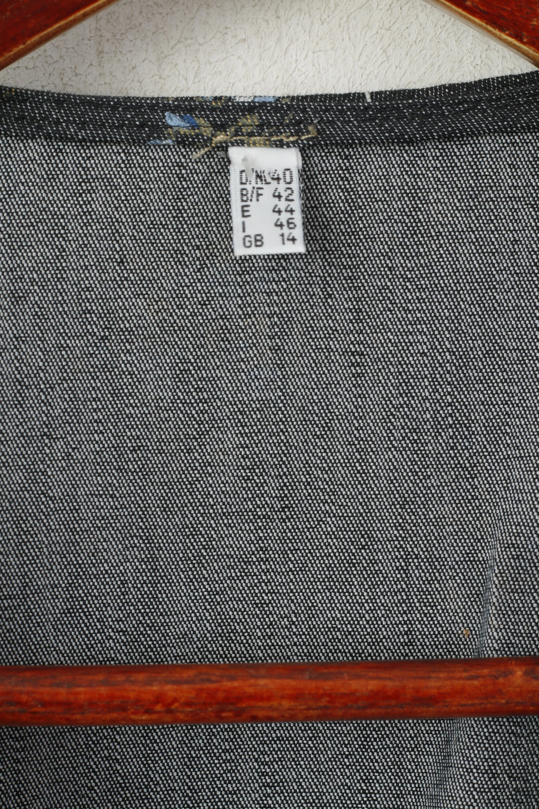 Vintage Women 14 40 M Waistcoat Navy Denim Floral Jeans Cotton Retro Vest - Image 3