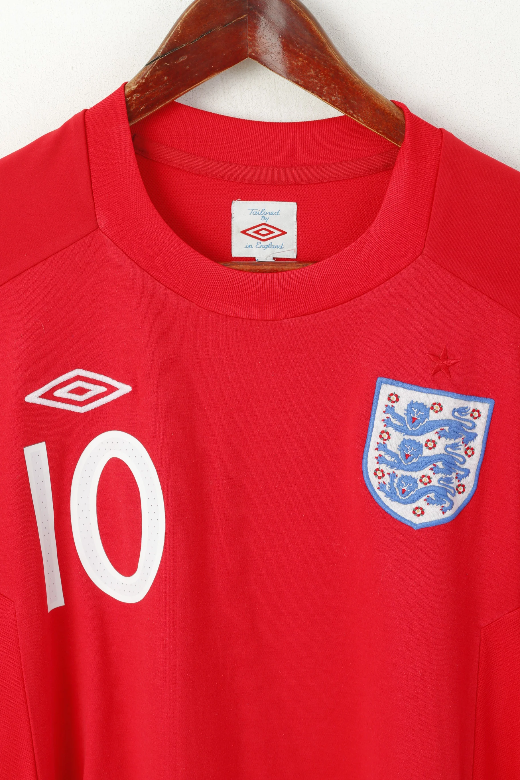 Umbro Men 40 M Shirt Red National England Team #10 Dixon Football Trikot jersey Top - Image 2