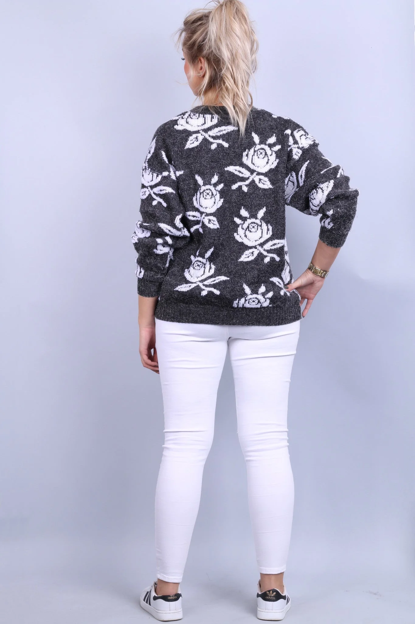 Its Knitwear UK Women S Jumper Shiny Gray White Roses Crew Neck Fuzzy Sweater - Image 7