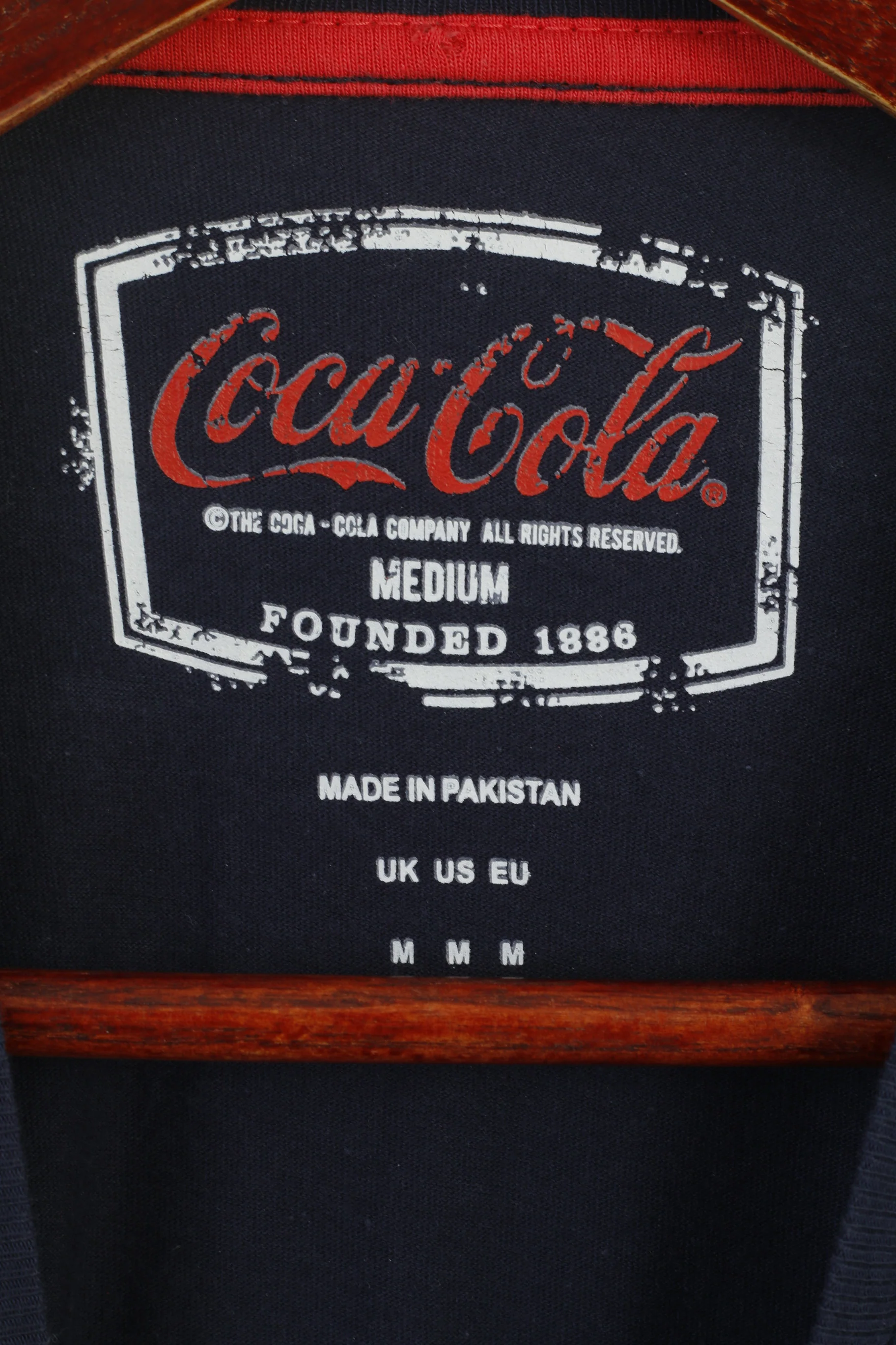 Coca Cola Men M Shirt Navy Cotton Holidays are Coming.. Crew Neck Top - Image 3
