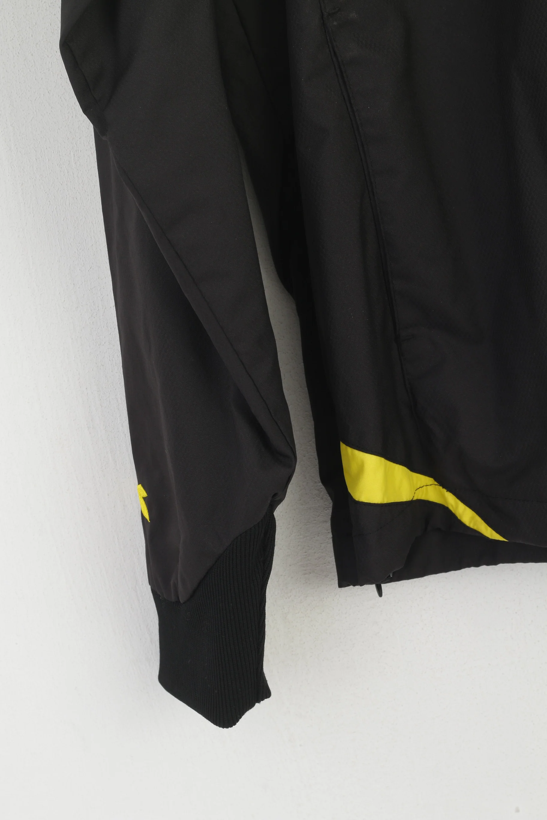 Diadora Stal Kameratene Boys 150 Jacket Black  Zip Neck Sportswear Norway Top - Image 3
