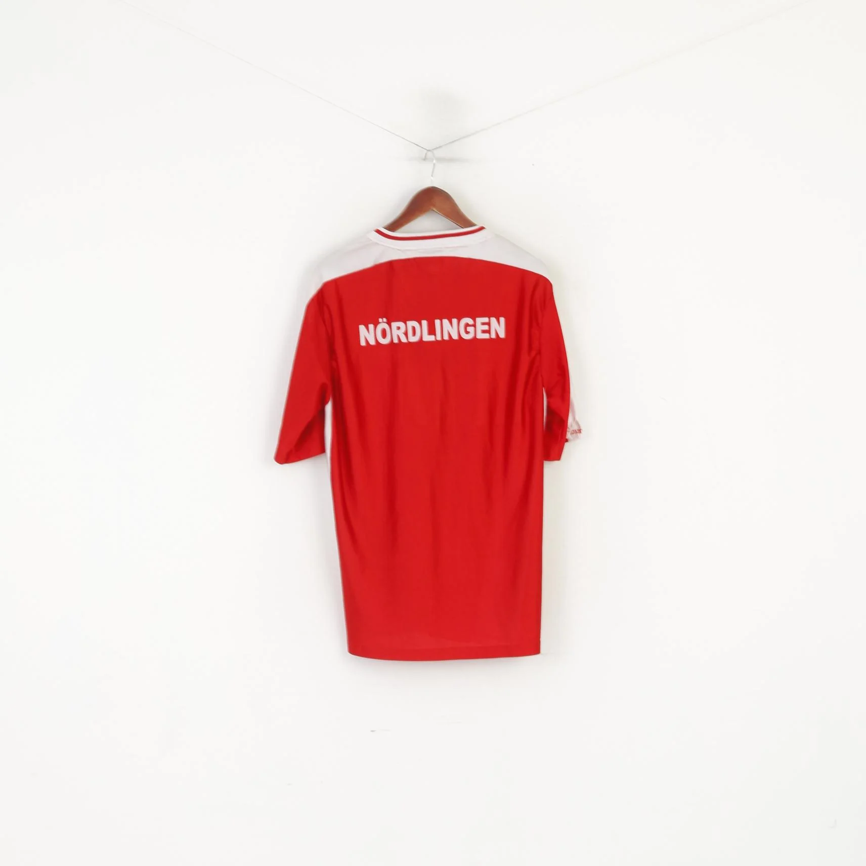 ISKAY Sports Assist Men L Shirt Red Vintage Basketball Nordlingen V Neck Jersey Top - Image 6