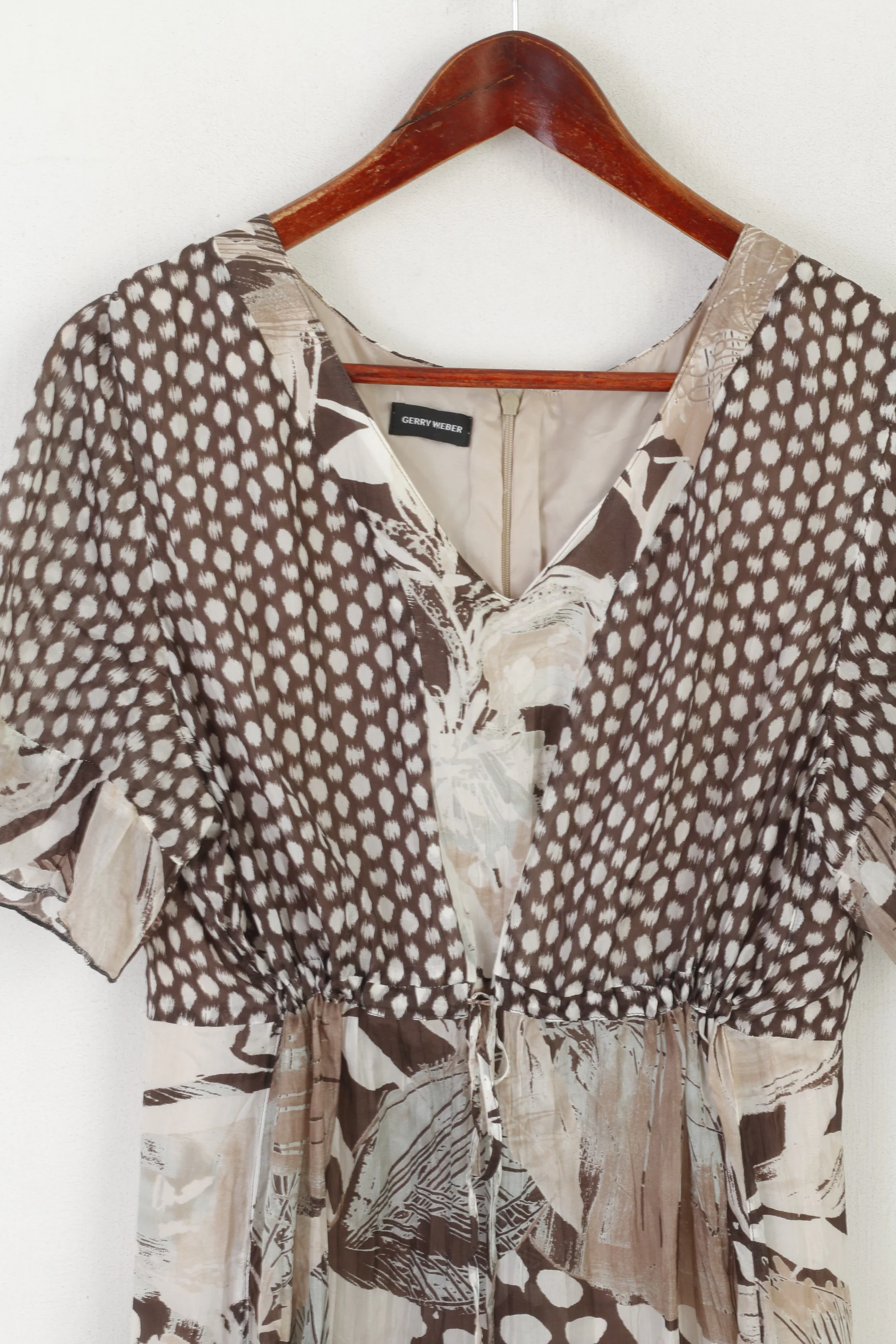 Gerry Weber Women 20 46 Dress Brown 100% Silk Multi Printed V Neck Elegant - Image 2