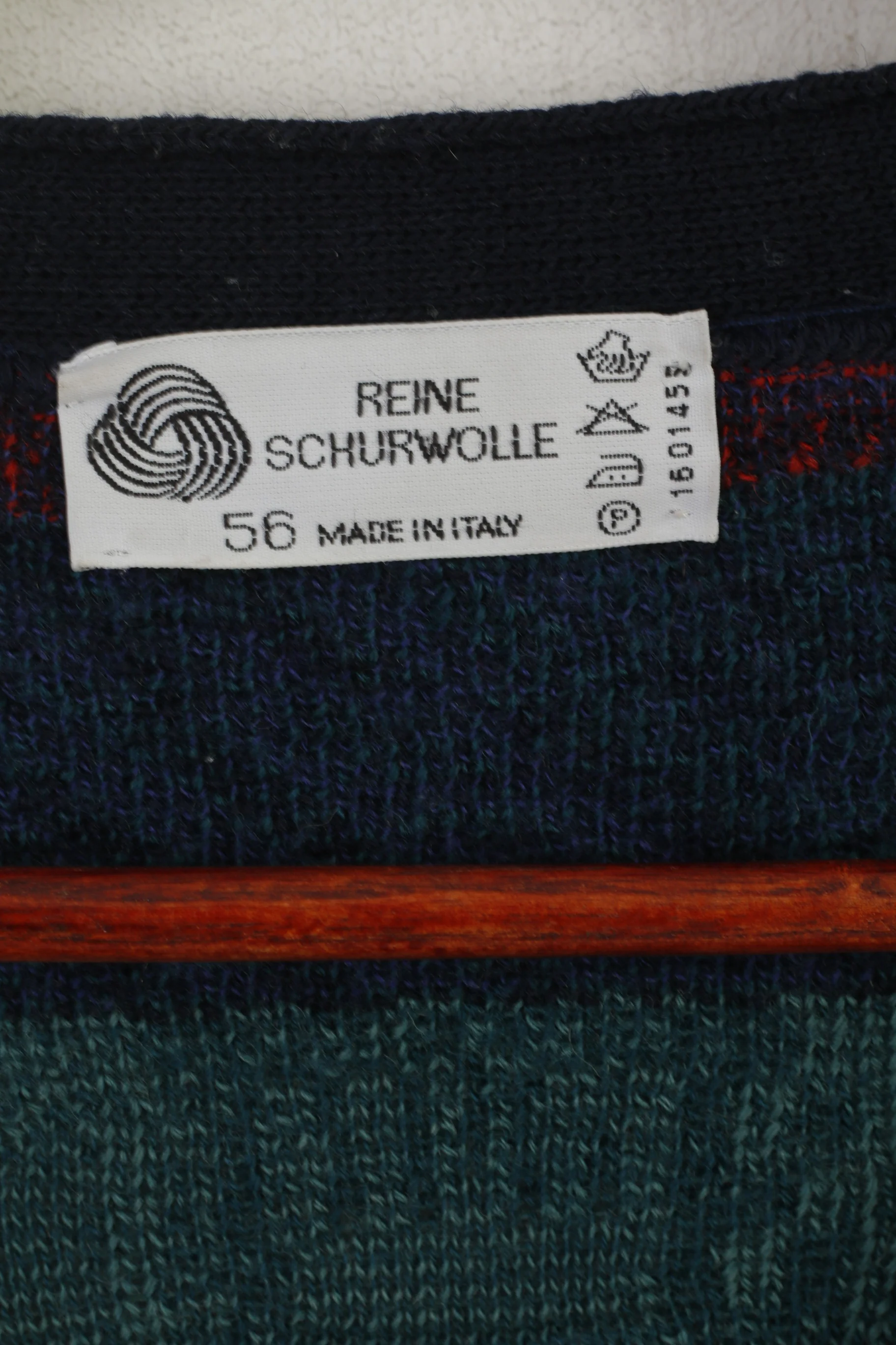 Vintage Men 56 L Sweater Navy Vintage Cardigan Pure Wool Made in Italy Jumper - Image 4