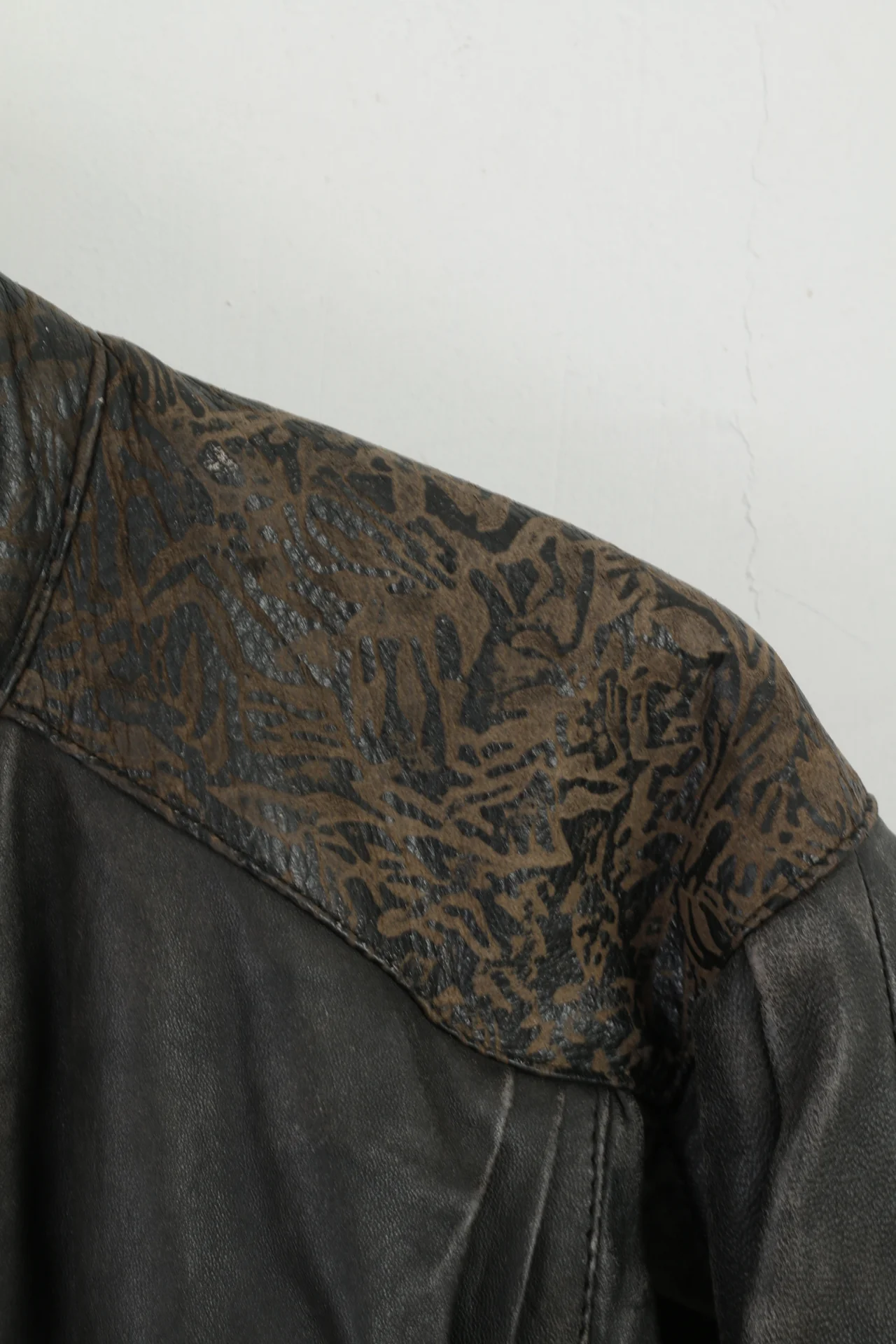 Vintage Women L Jacket Brown Leather Bomber Bat Full Zipper Retro Top - Image 5