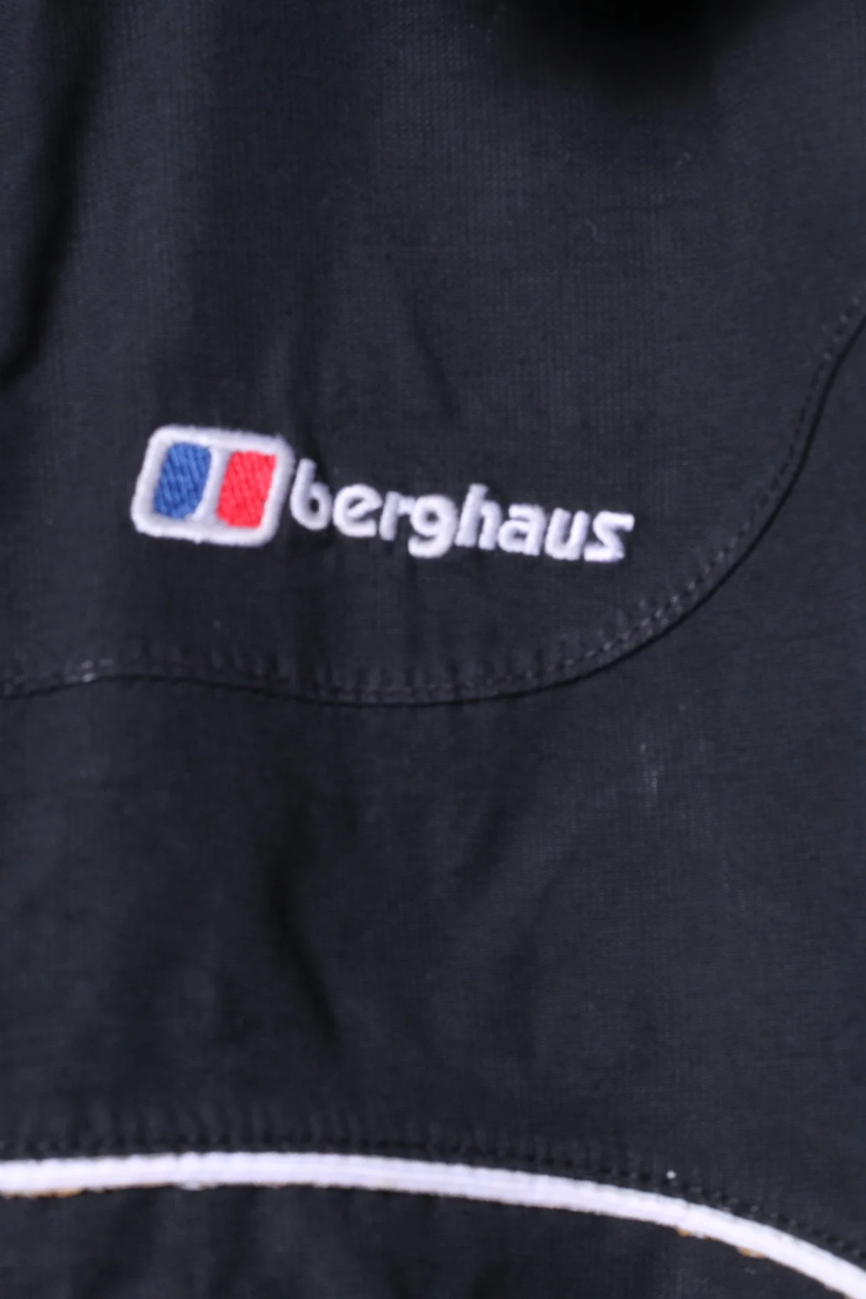 Berghaus Boys 9-10 Age 134-140 Jacket Black Padded Hooded Outdoor Top - Image 3