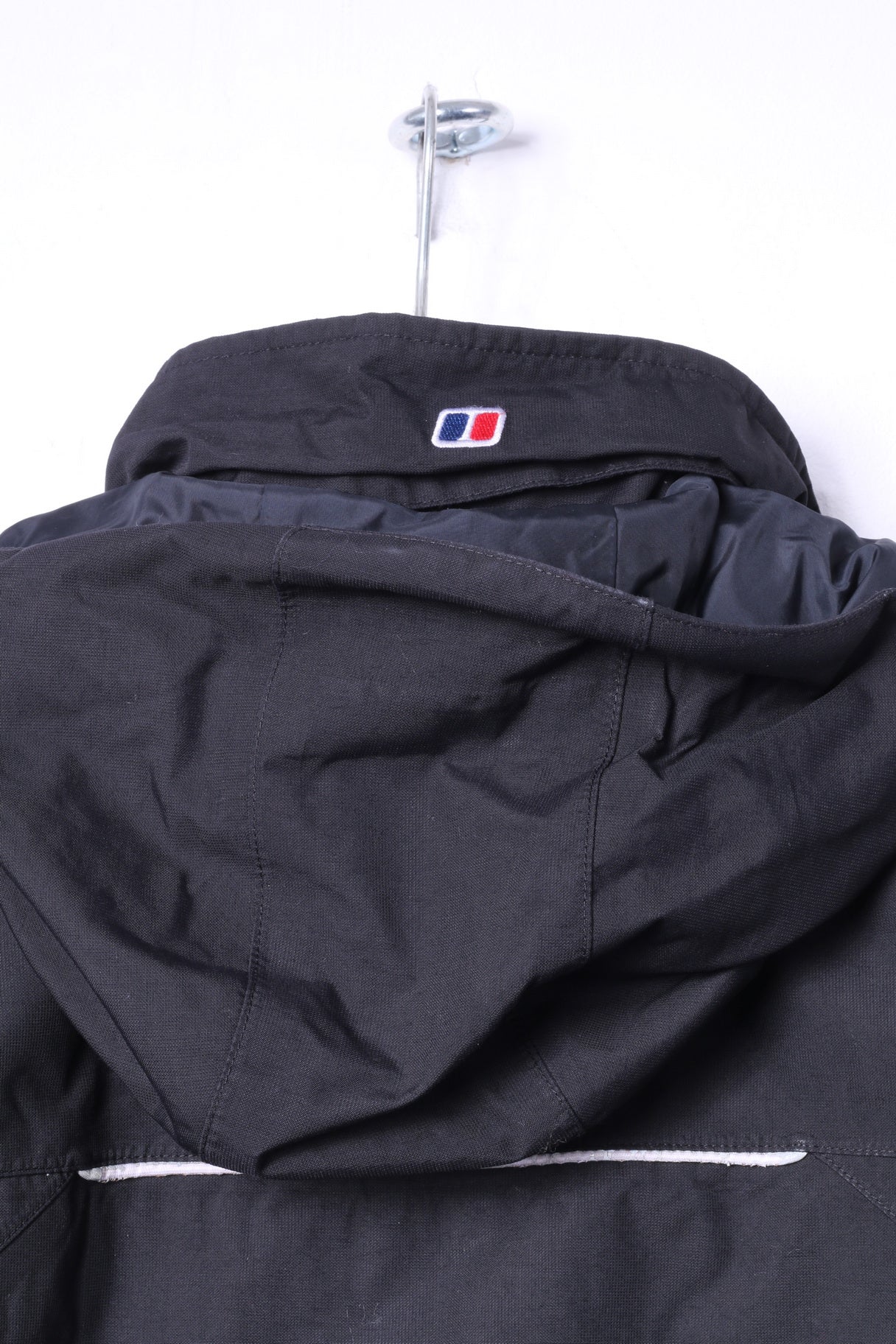 Berghaus Boys 9-10 Age 134-140 Jacket Black Padded Hooded Outdoor Top - Image 7