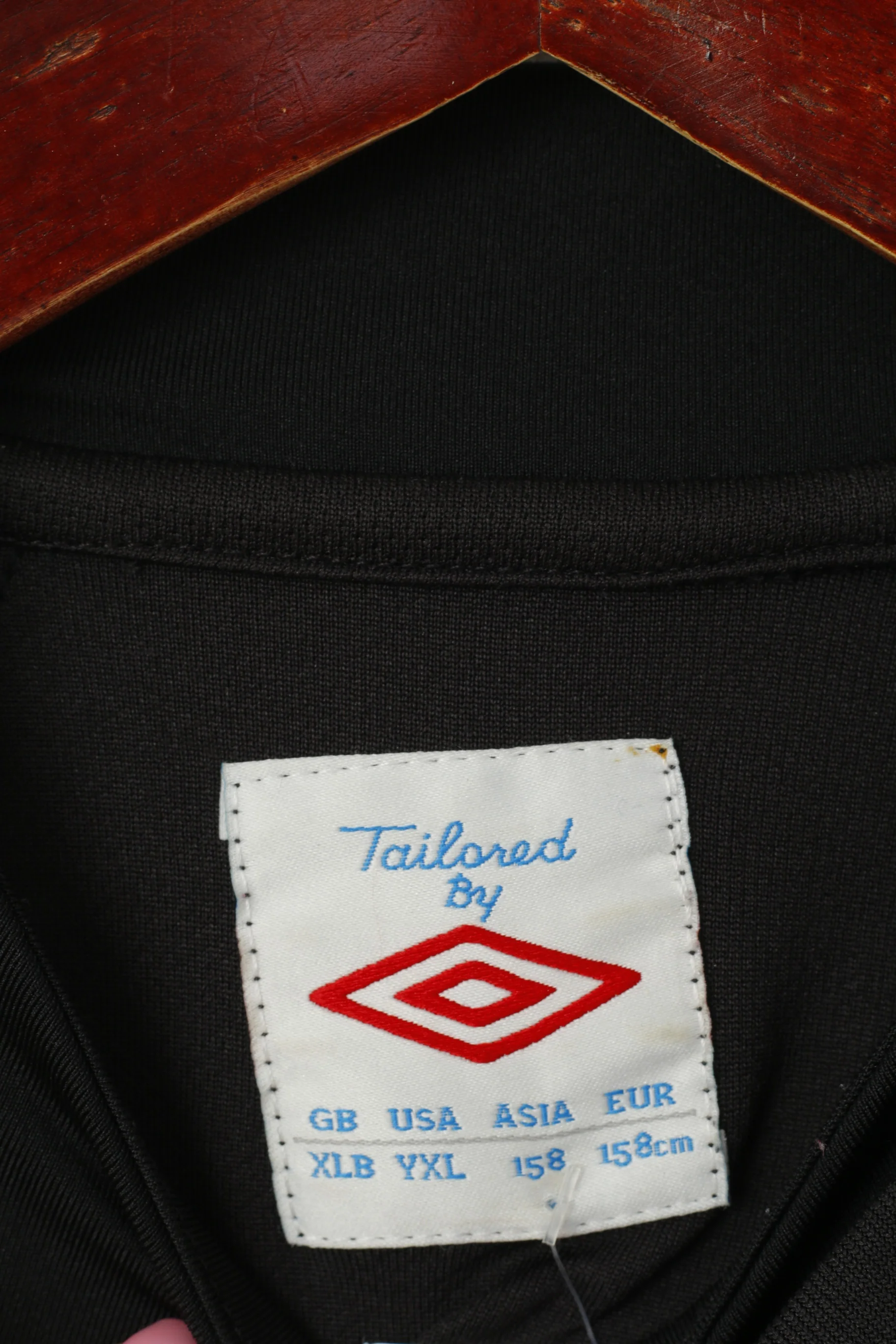 Tailored by Umbro Youth 158 XLB Shirt Black Long Sleeve Ireland Football Club Jersey - Image 3