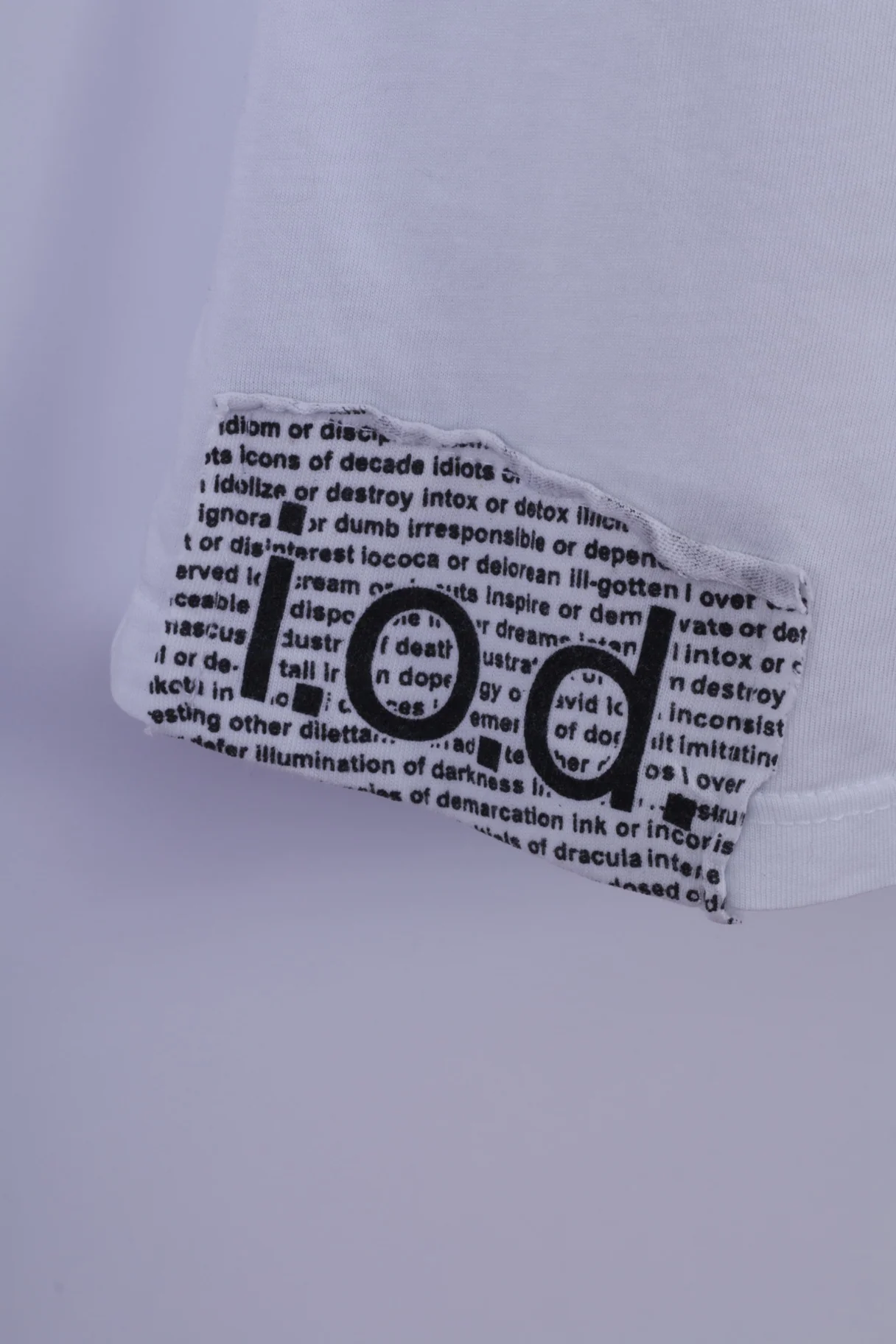 IOD By Steven Trussell Women L (S) Shirt White Silver Bear Long Fit Top - Image 5