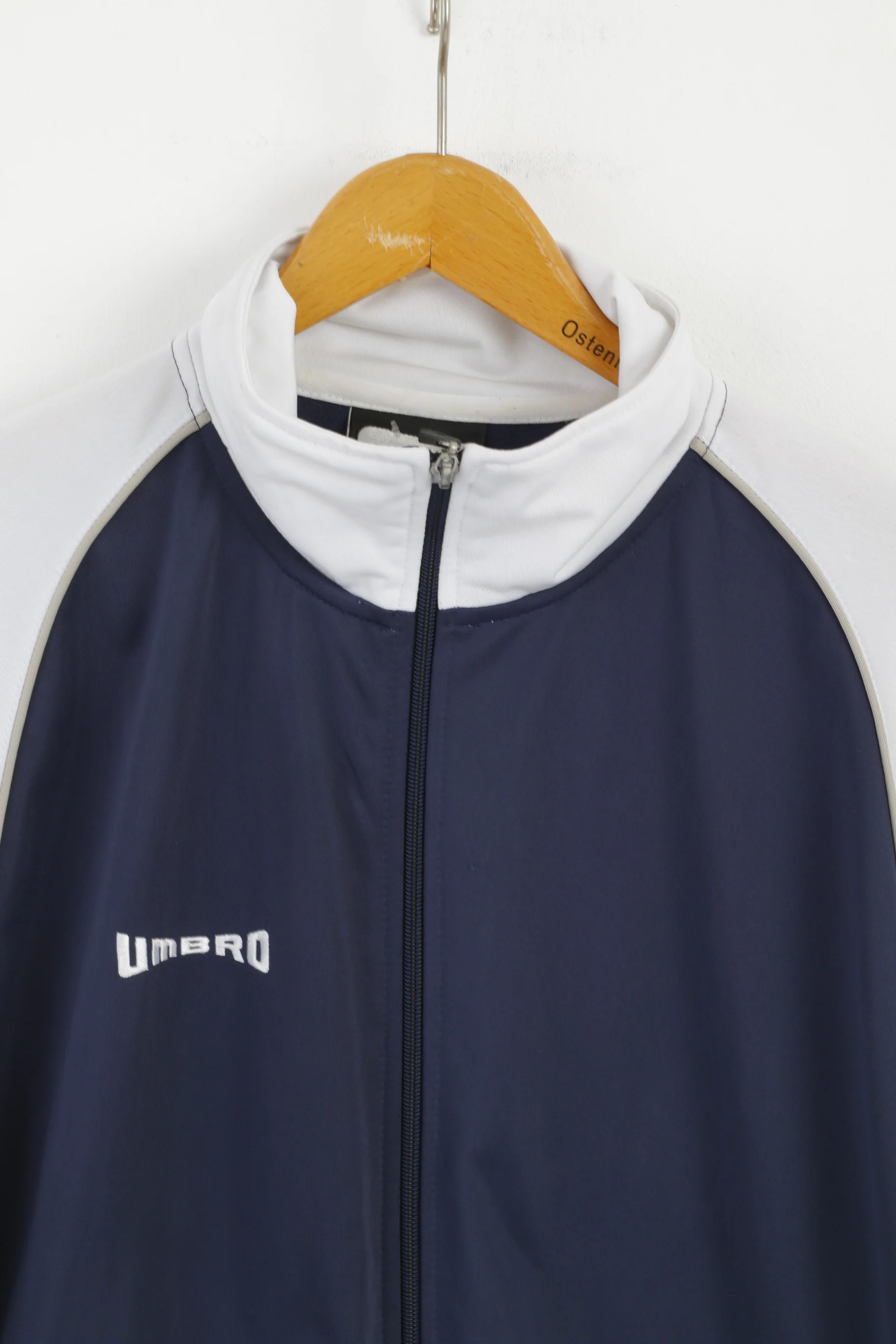 Umbro Men XL Sweatshirt Navy White Shiny Full Zipper Active Track Top - Image 2