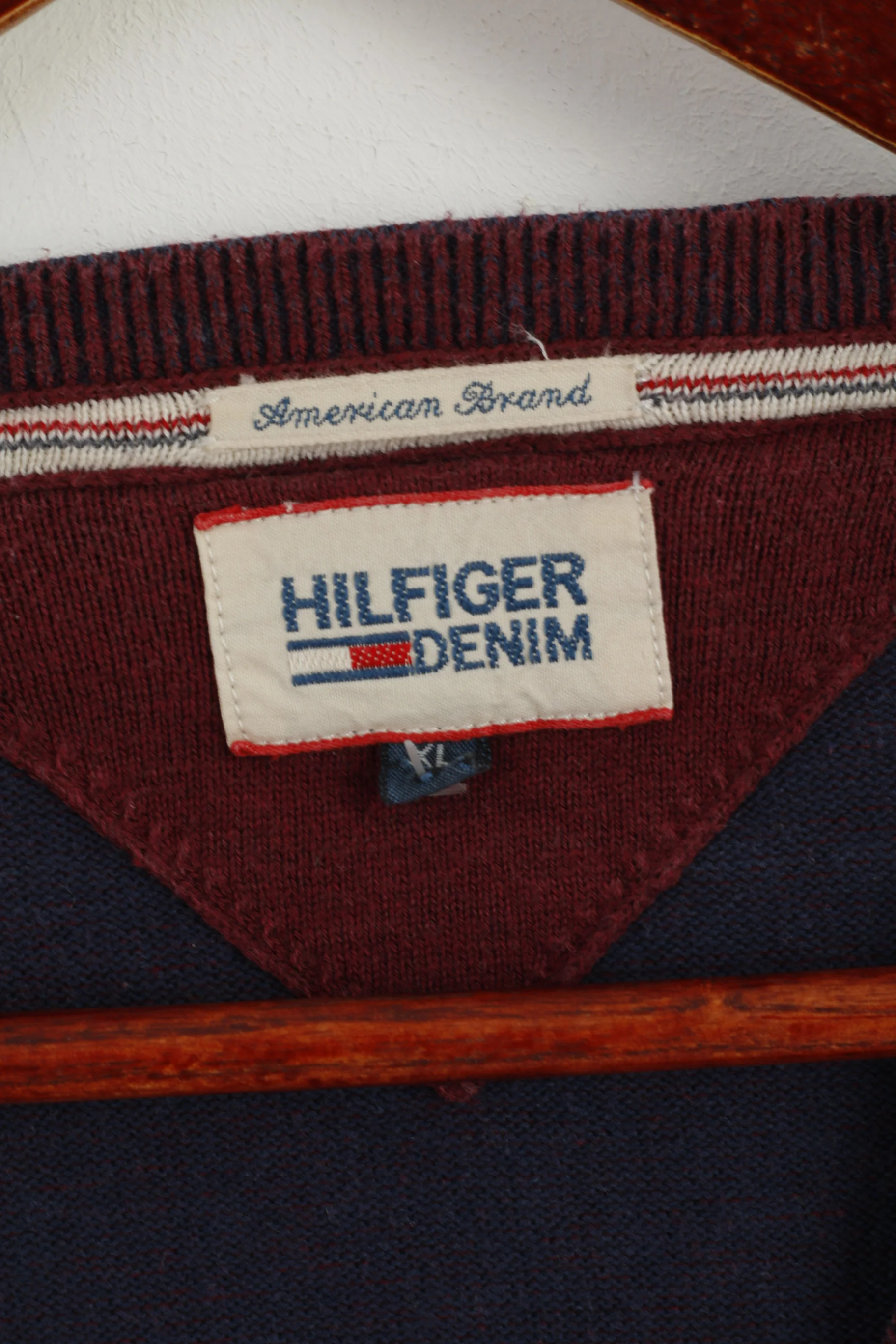 Hilfiger Denim Men XL (L) Jumper Maroon V Neck Cotton Tommy Classic Sweater - Image 4