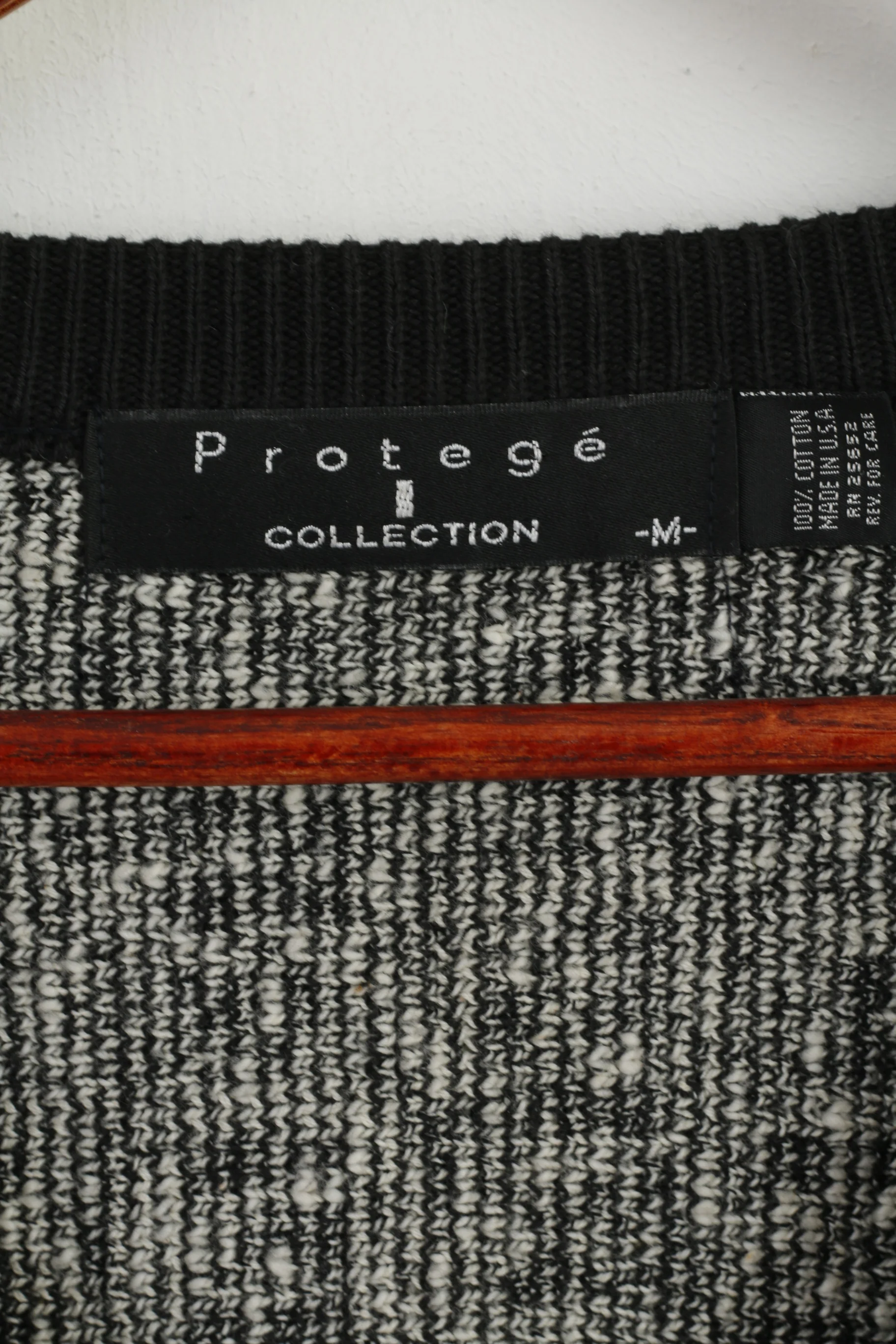 Protege Collection Men M Jumper Black beige Cotton Knit Retro V Neck Sweater - Image 4