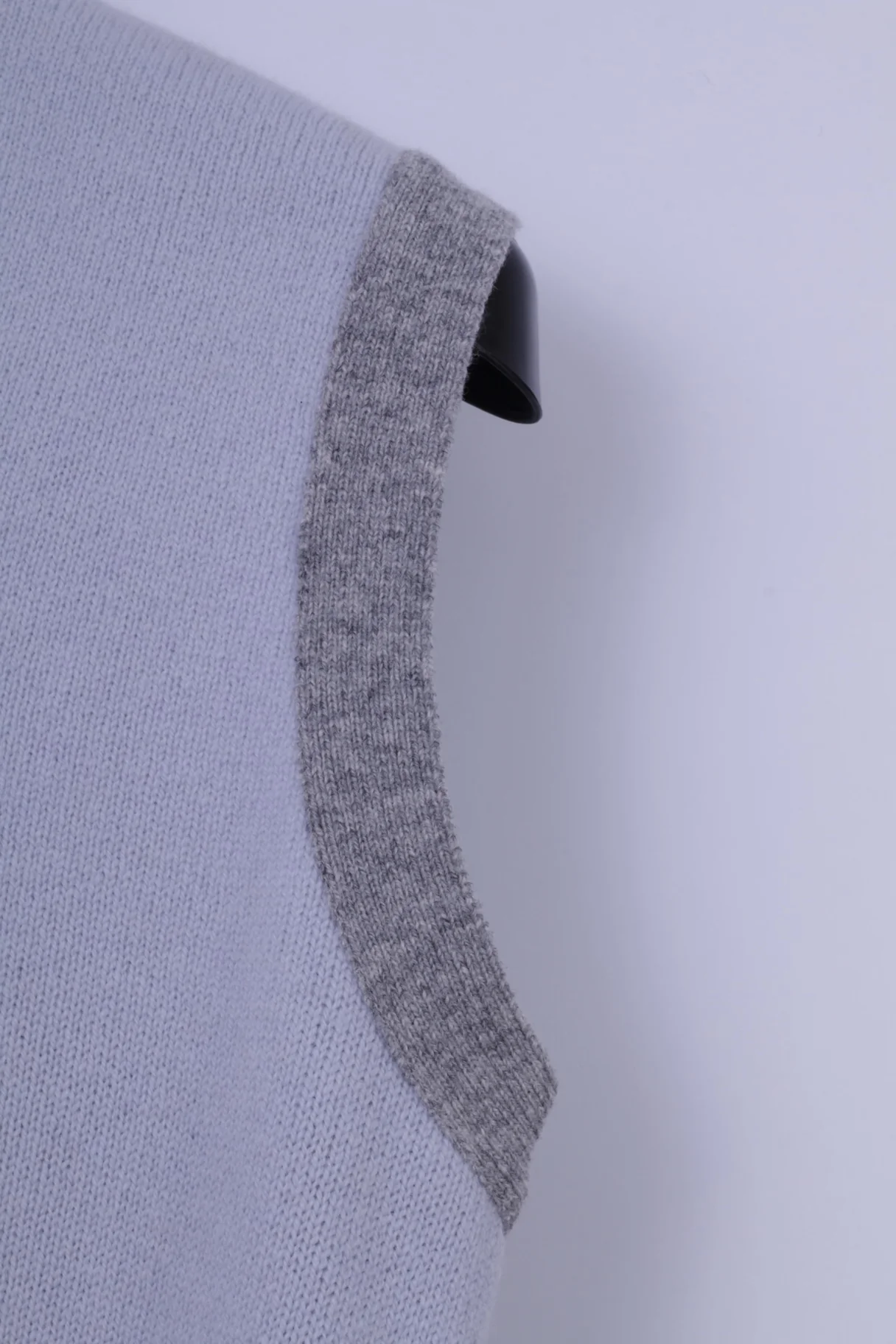 Pringle Golf Men M (S) Vest Blue Grey Wool V Neck Plain Vintage Bodywarmer - Image 3