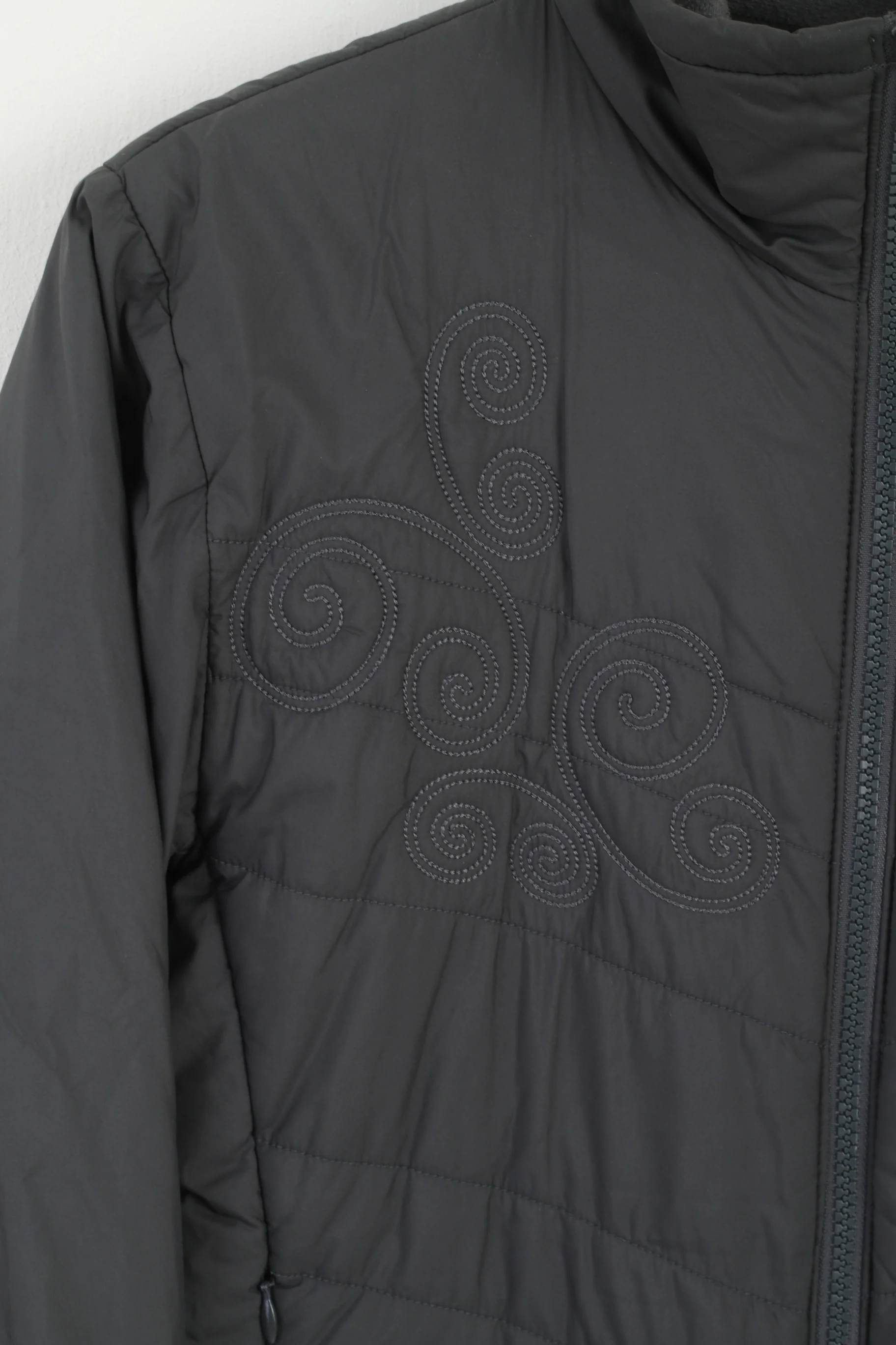 Columbia Women M Jacket Grey Embroided Quilted Sportswear Zip Up Top - Image 3