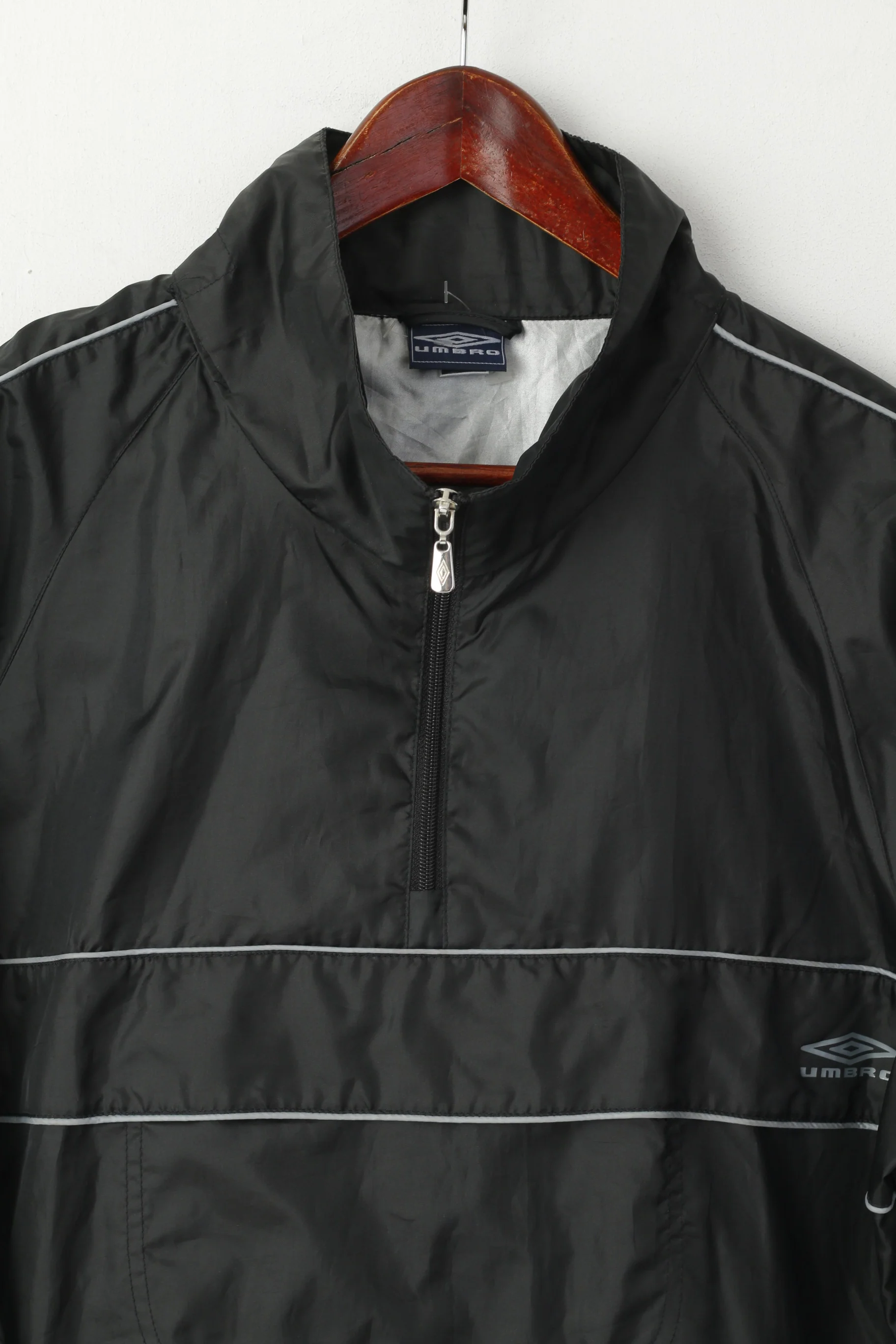 Umbro Men M Jacket Black Pullover Hooded Zip Neck Kangaroo Pocket Activewear Top - Image 2