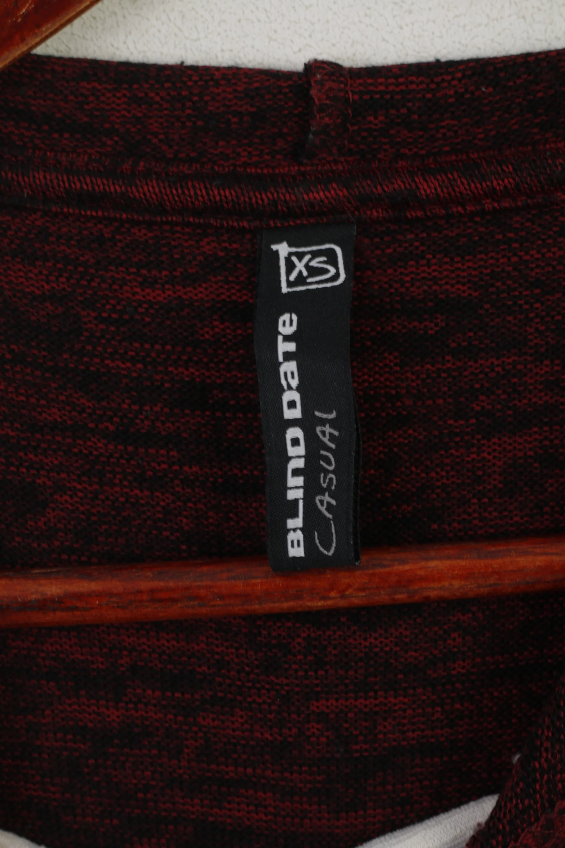 Blind Date Casual Women XS Jumper Maroon Graphic New York Hooded Top - Image 4