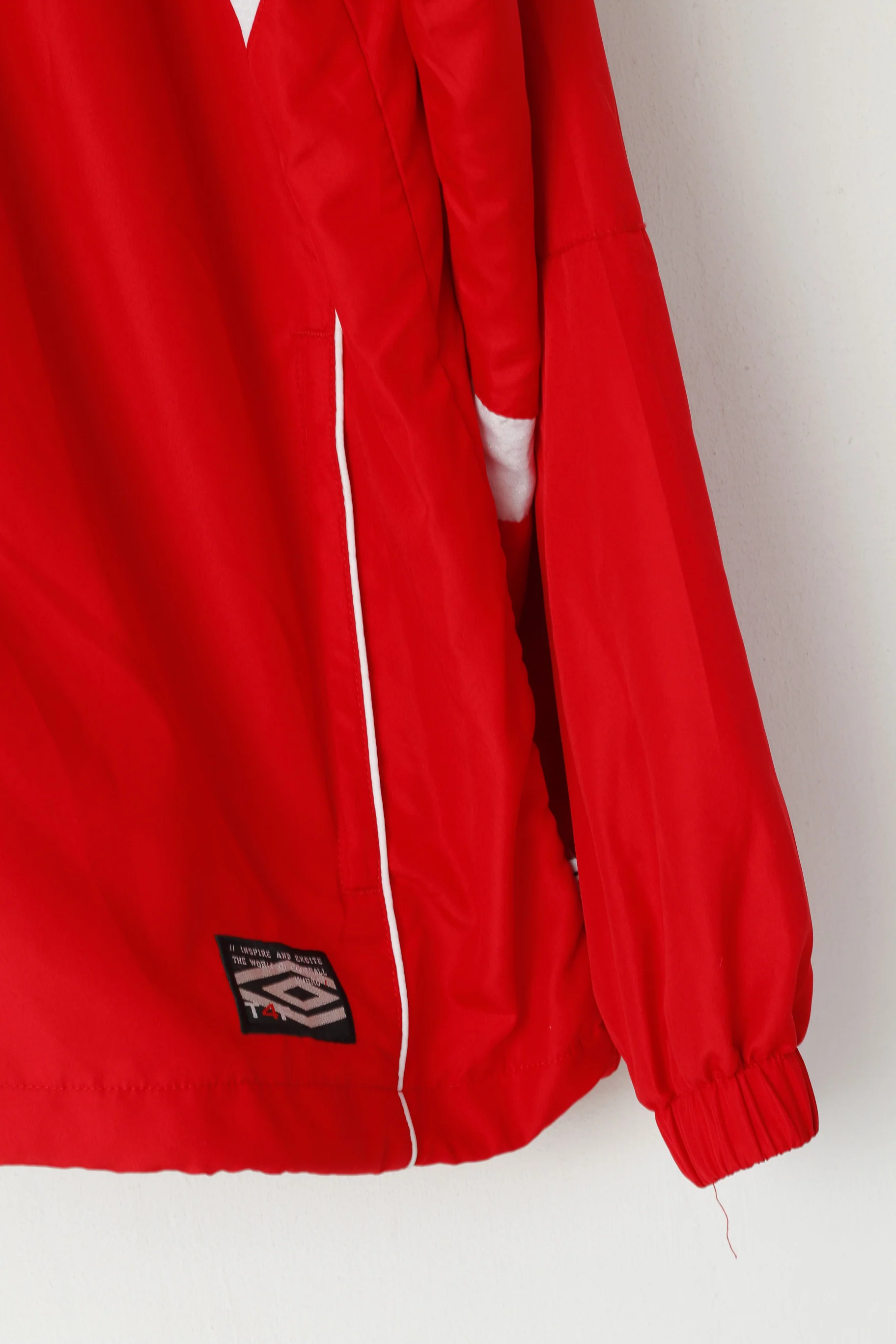 Umbro Men L Jacket Red T4F Activewear Bomber Lightweight Zip Up Sport Top - Image 3