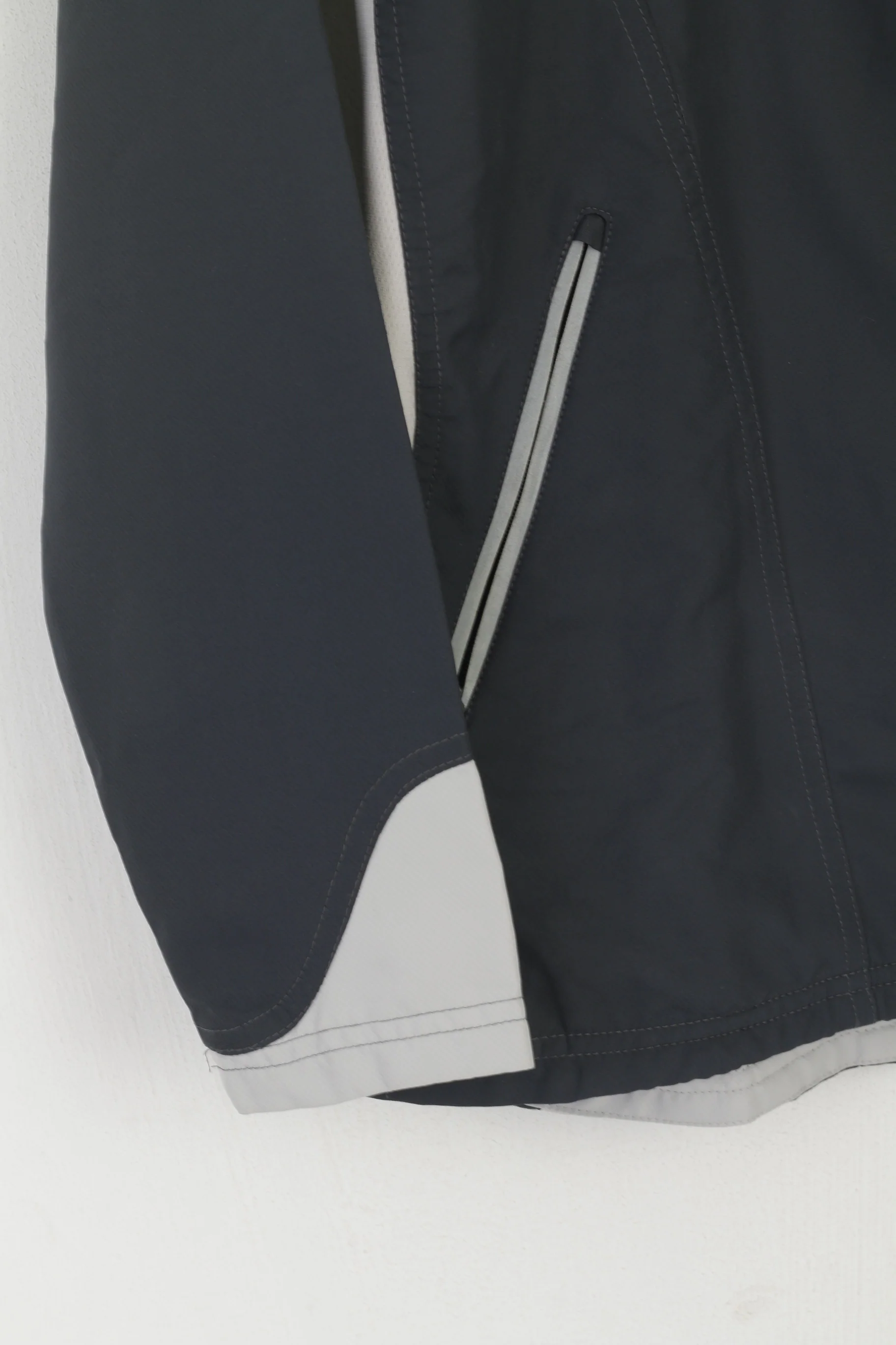 Adidas Women 12 38 M Jacket Dark Gray Sportswear Fit Full Zip Vintage Windbreaker - Image 3