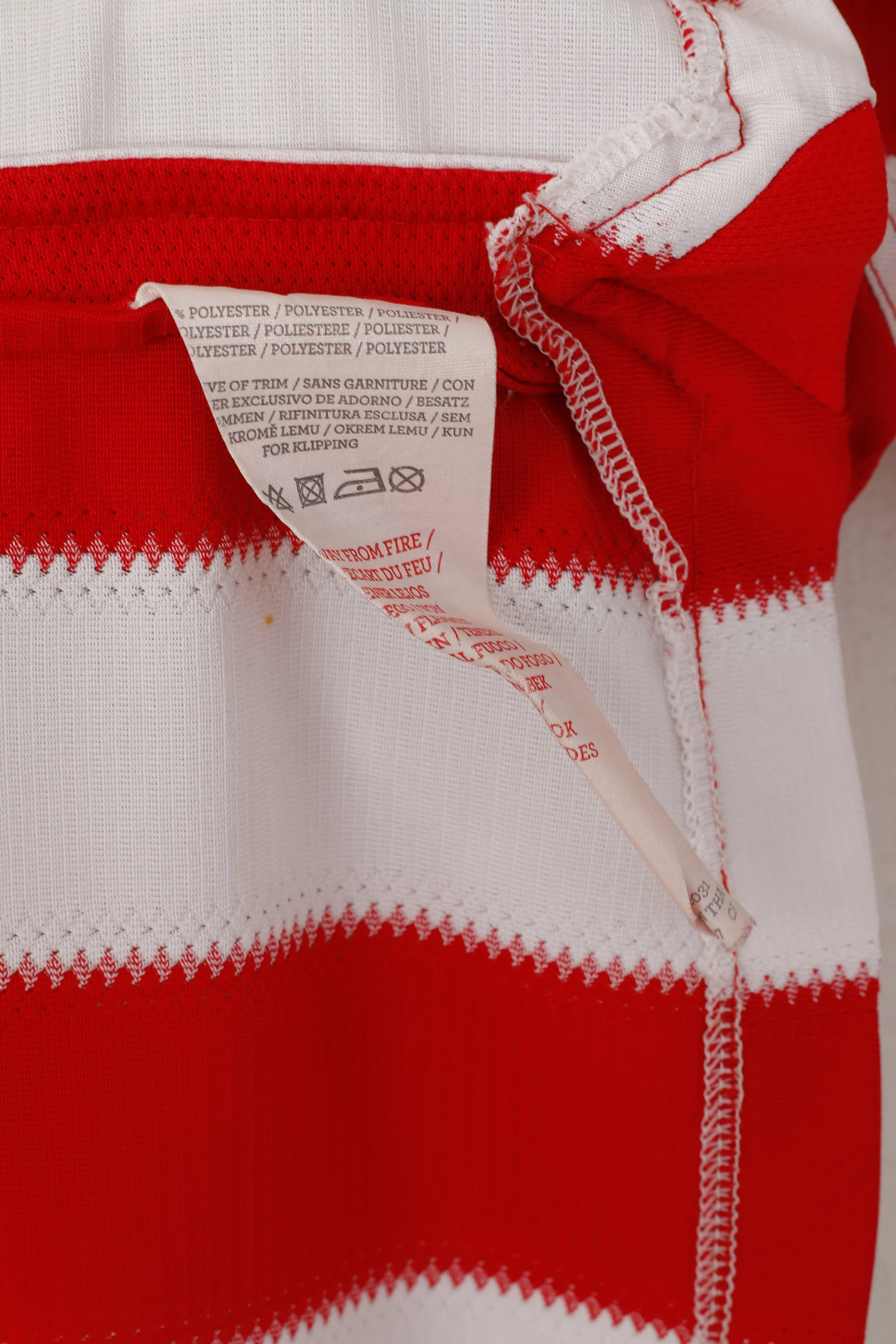 Umbro Boys LB 152 Shirt Red Sunderland A.F.C Striped Football Club Lucy #6 Jersey Top - Image 4