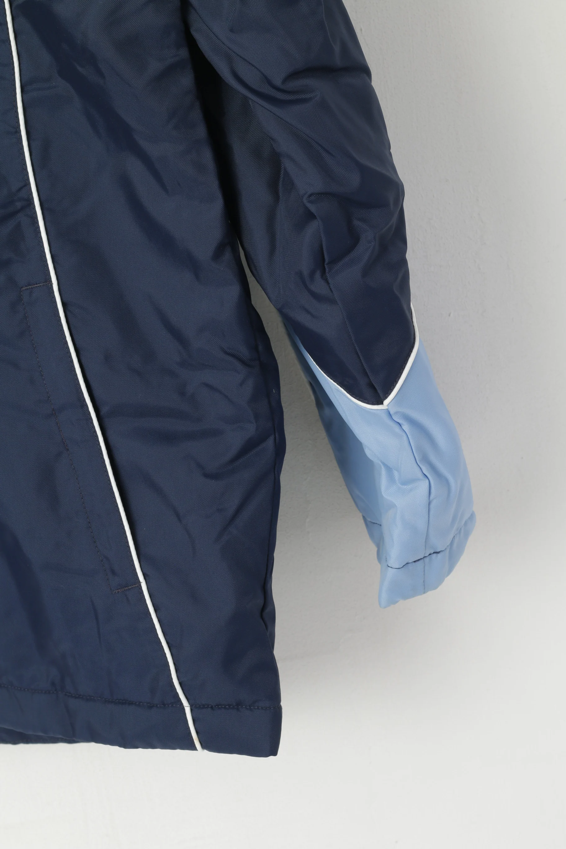 Umbro Men S Jacket Blue Vintage Nylon Waterproof Lightly Padded Hidden Hood Top - Image 3