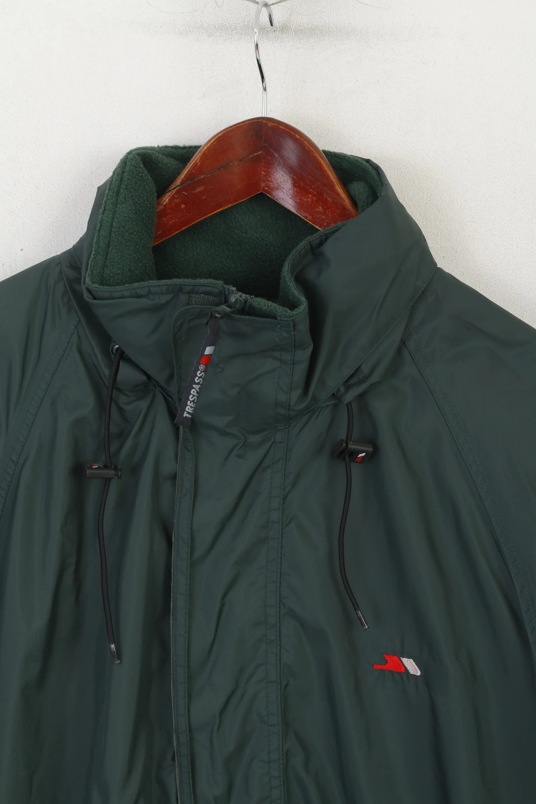 Trespass Breathable Golf Wear Men L Jacket Green Nylon Waterproof Hidden Hood Top - Image 2