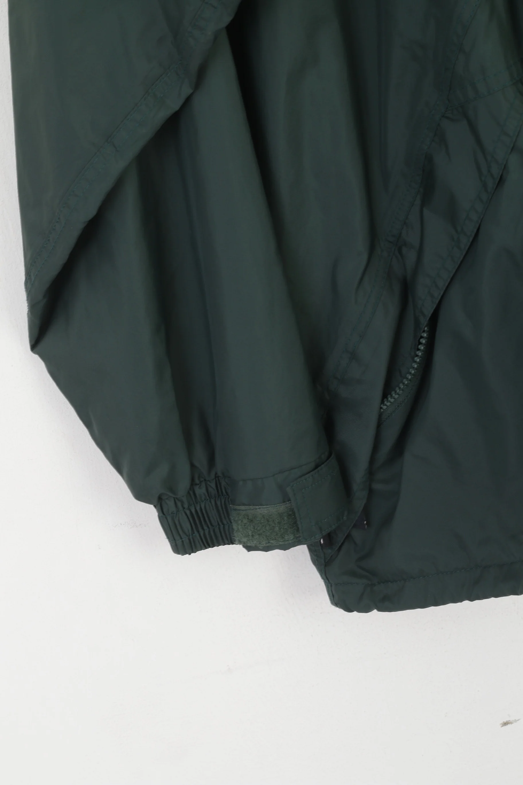 Trespass Breathable Golf Wear Men L Jacket Green Nylon Waterproof Hidden Hood Top - Image 3