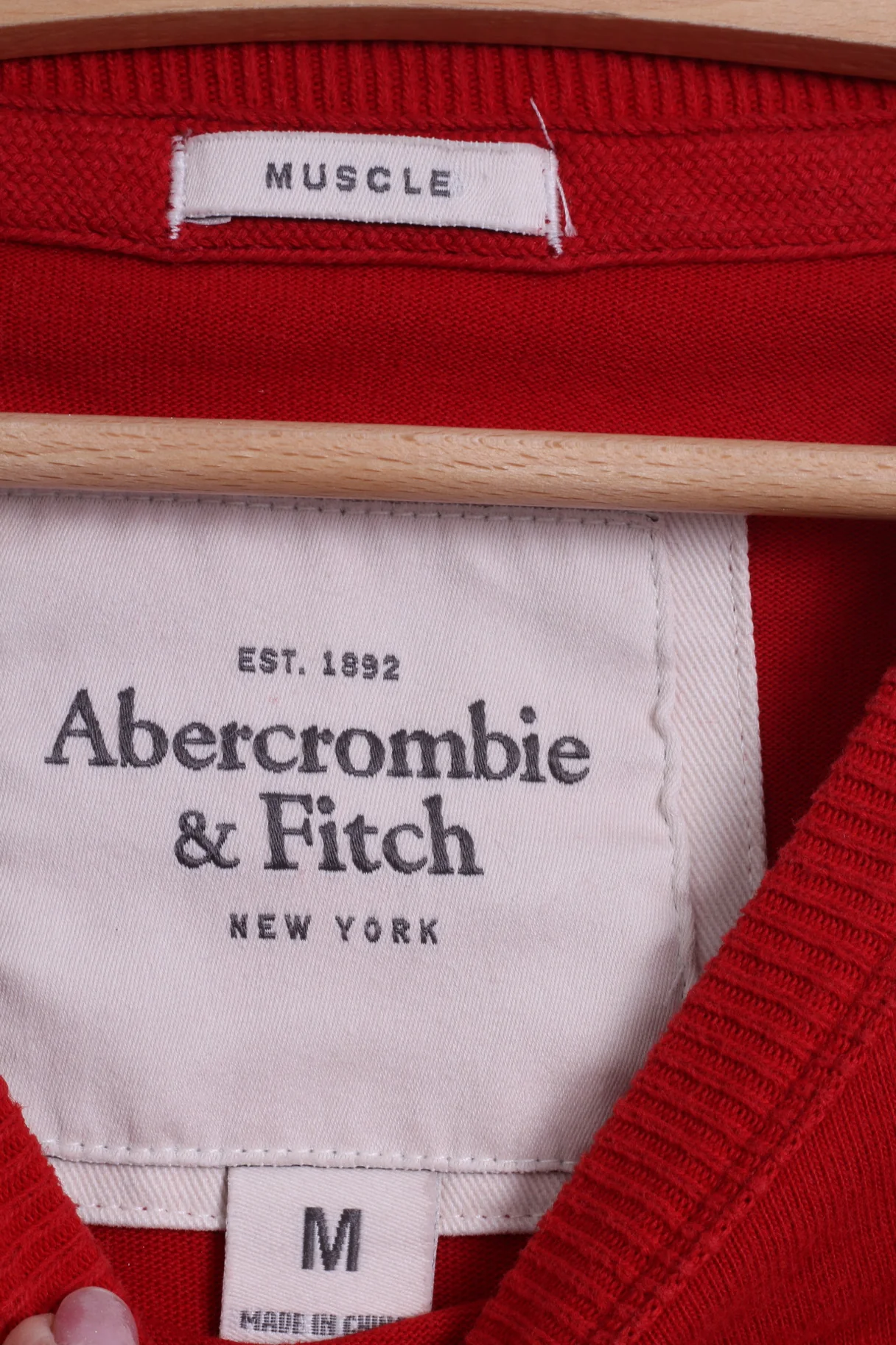 Abercrombie & Fitch Mens M (S) Long Sleeved Shirt Red Cotton Crew Neck A&F - Image 4