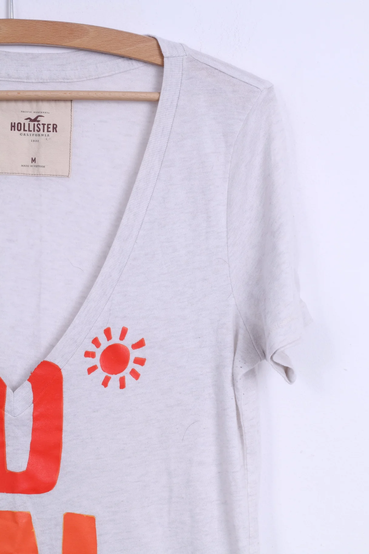 Hollister Womens M Shirt Beige Cotton V Neck Graphic Summer Sun Top - Image 2