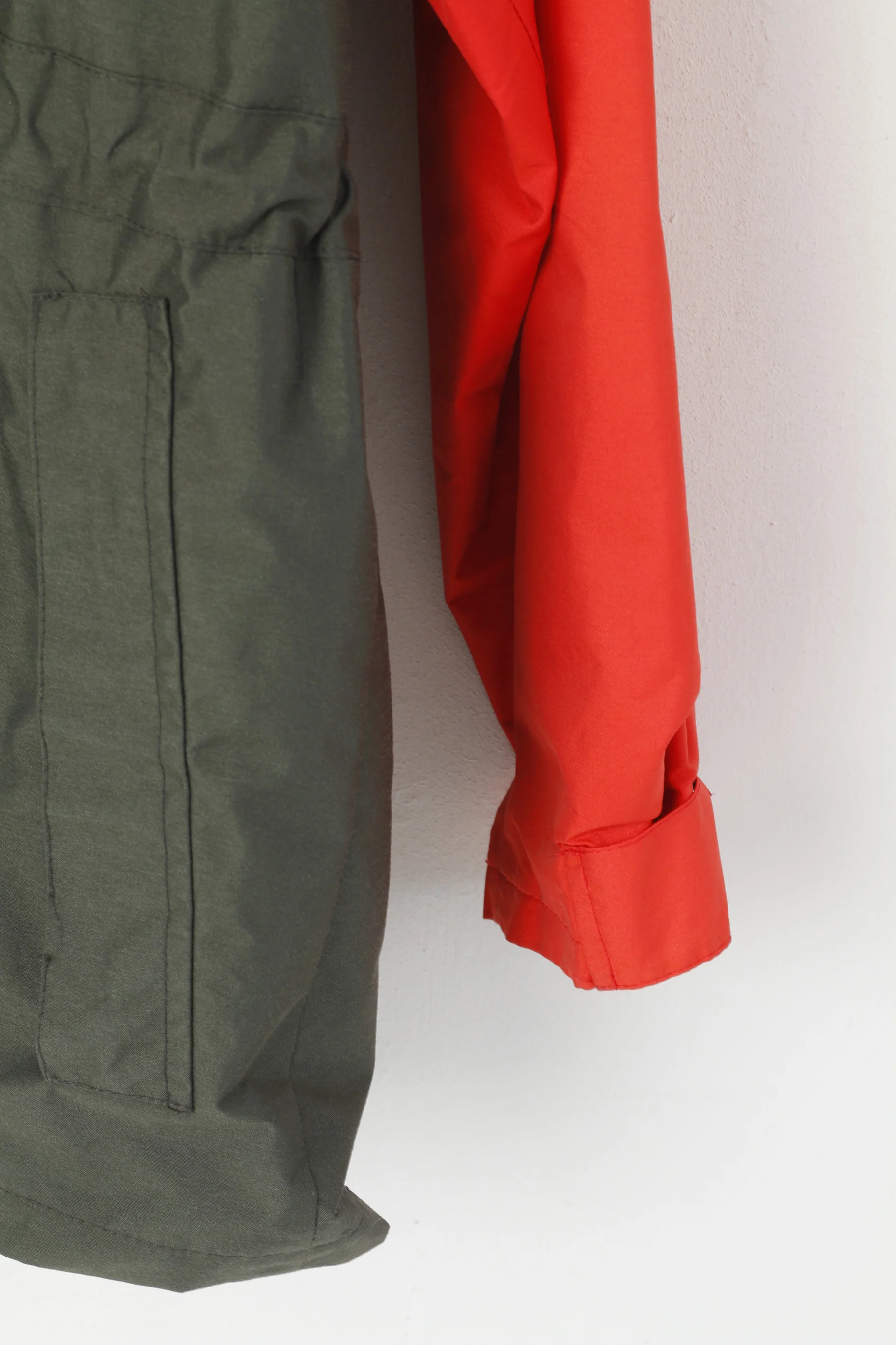 Loffler Men 50 M Jacket Vintage Red Gore-Tex Hidden Hood Tramp Plus Outdoor Top - Image 4