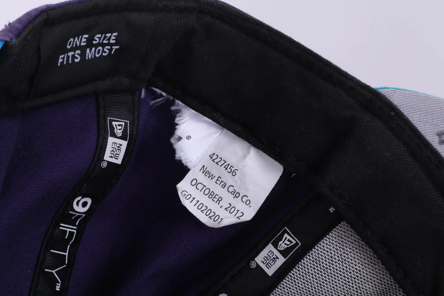 New Era 9 Fifty Mens One Size Cap DC Shoe Baseball Hat Purple Signed Snapback - Image 5