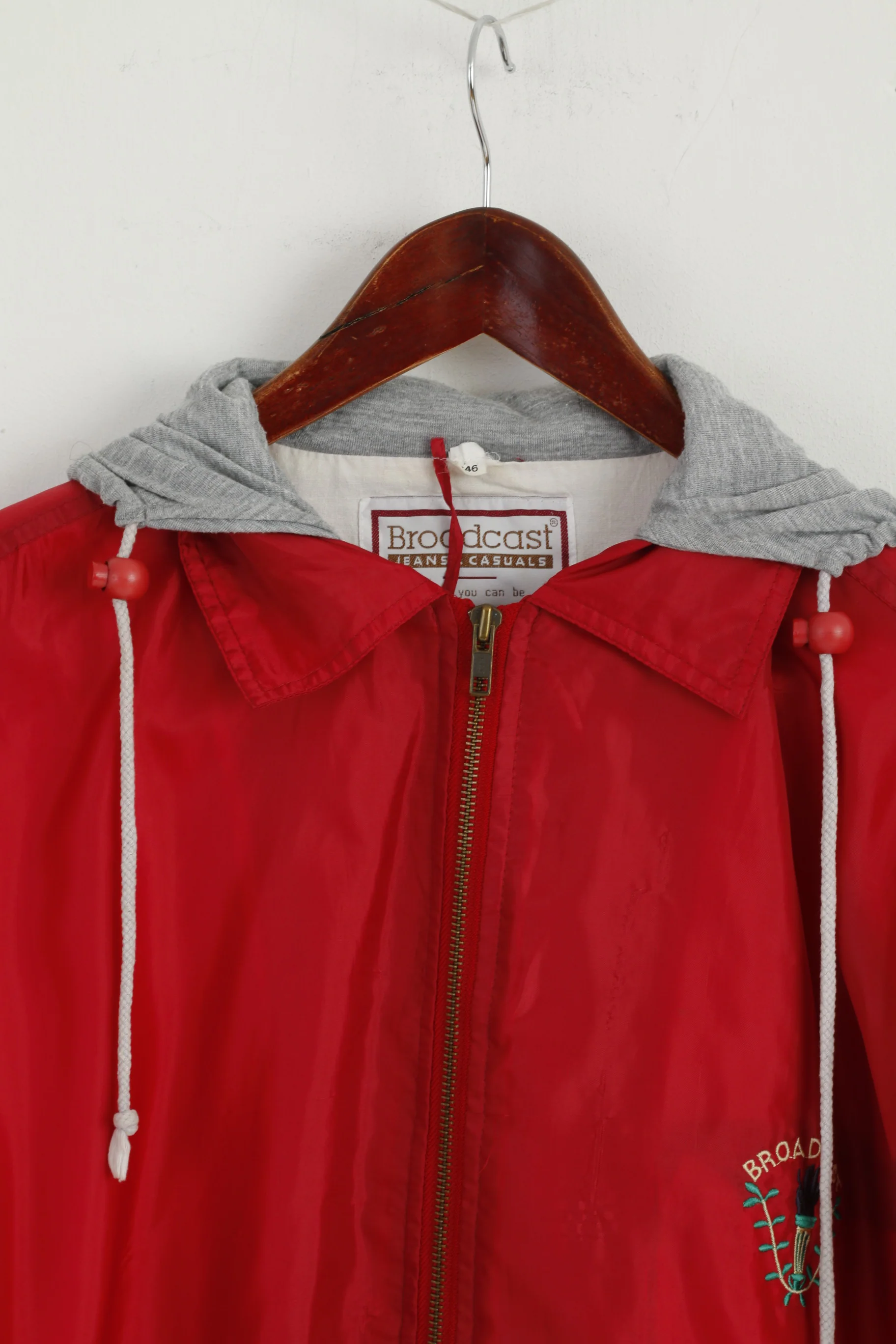 Broadcast Men 46 L Jacket Red Vintage Nylon Waterproof Nylon Full Zipper Hoooded Top - Image 2