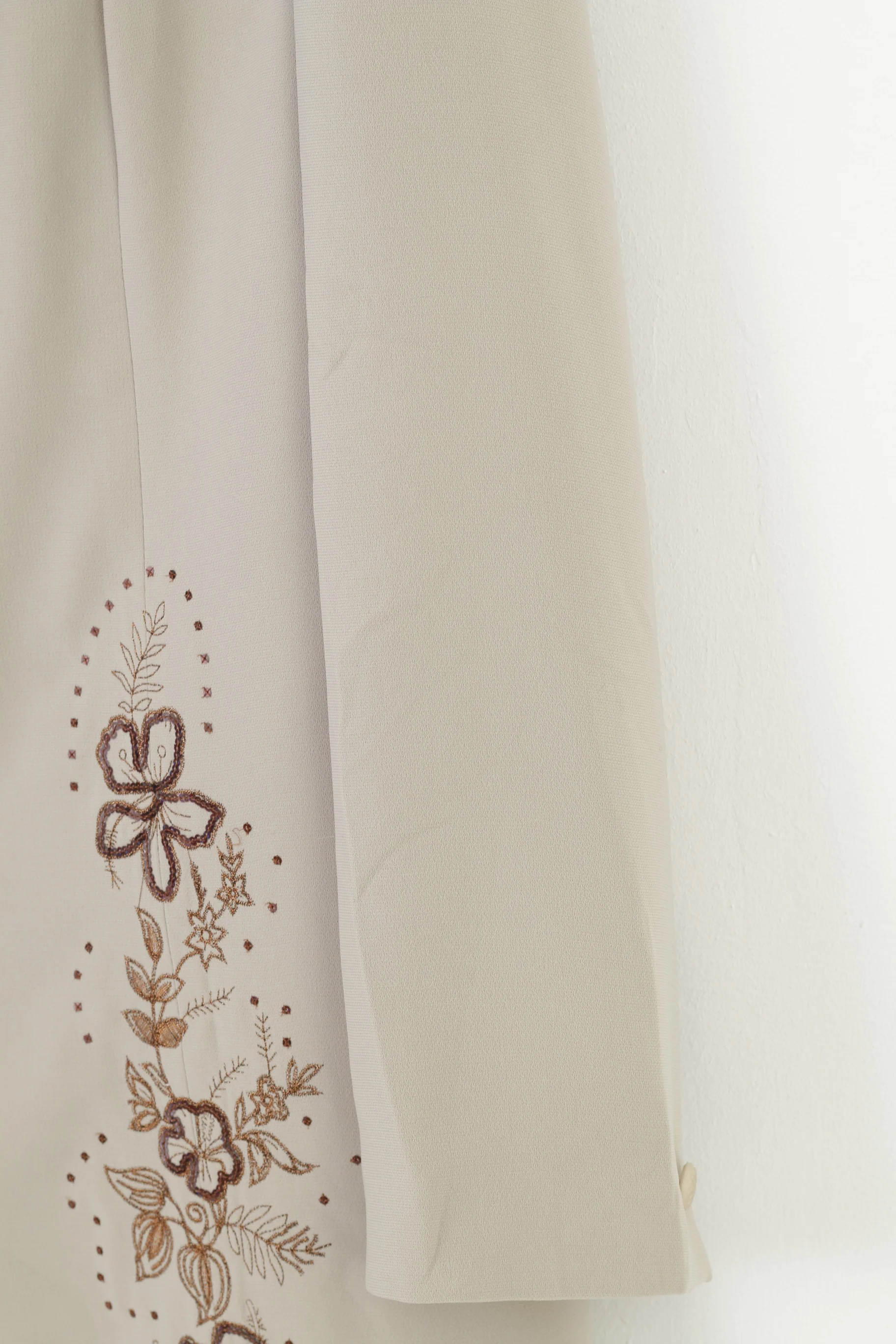 Doganer Women 44 L Coat Single Breasted Beige Shoulder Pads Embroidered Flowers Bottoms Collar Vintage Jacket - Image 3