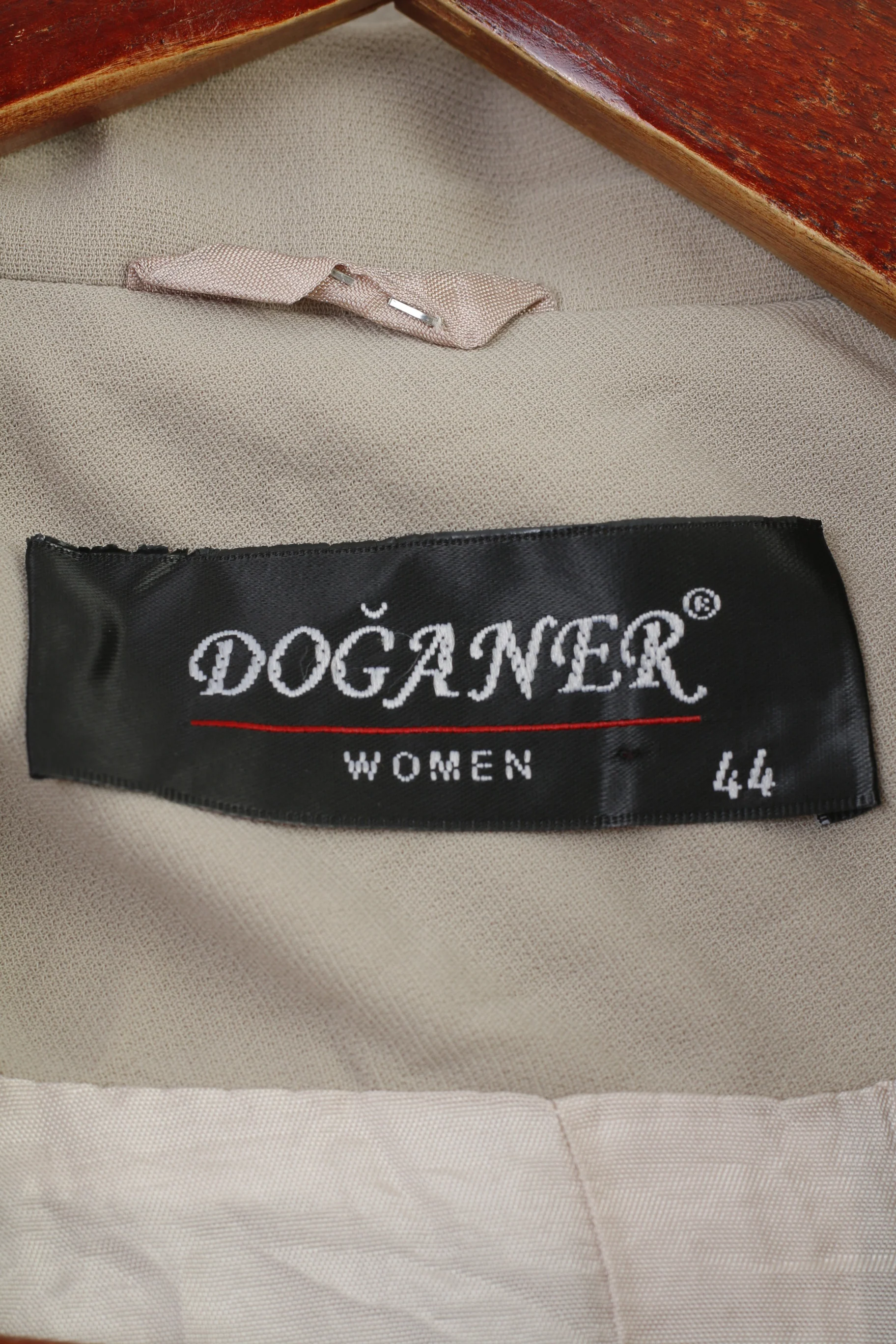 Doganer Women 44 L Coat Single Breasted Beige Shoulder Pads Embroidered Flowers Bottoms Collar Vintage Jacket - Image 5