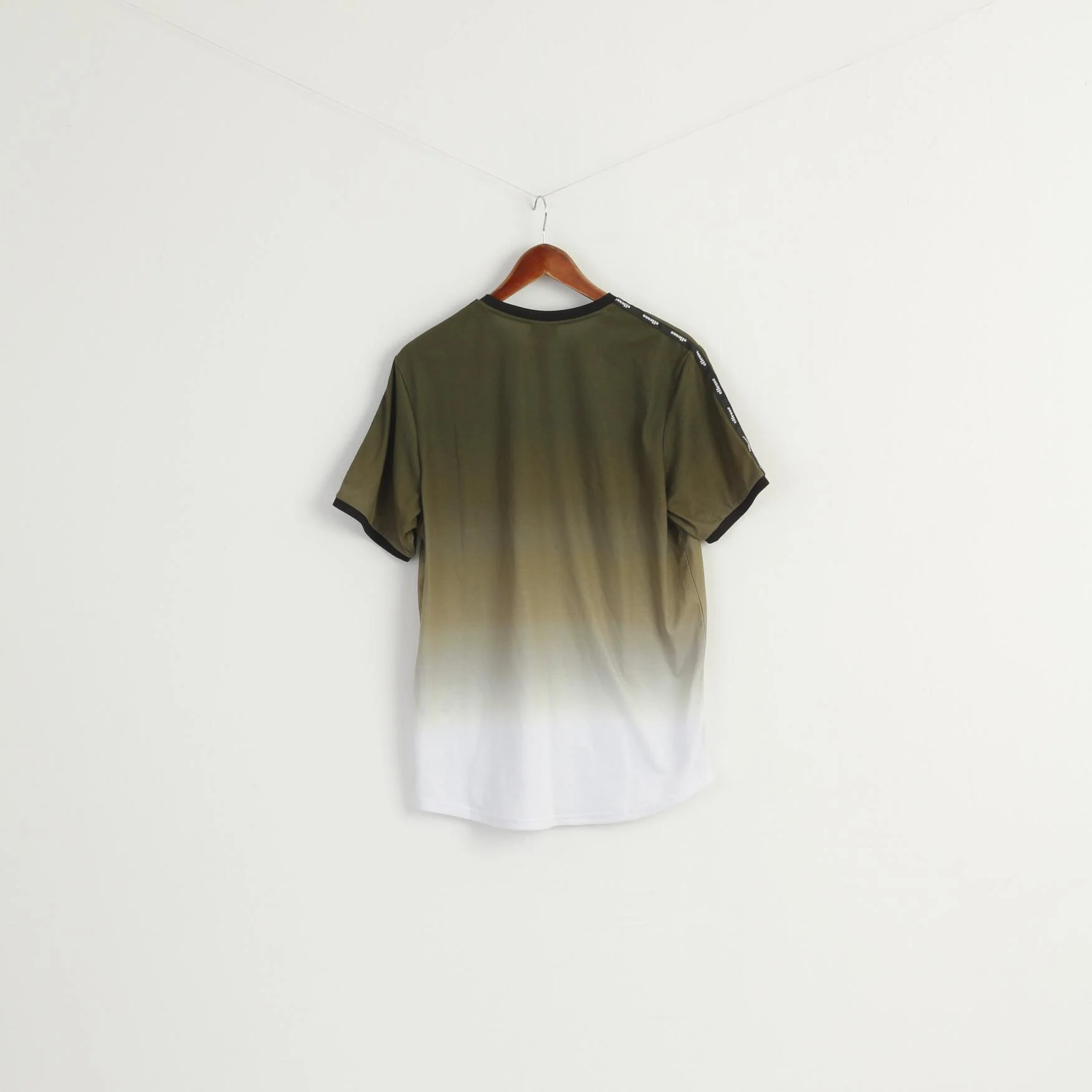 Ellesse Men XL T-Shirt Green Polyester Sportswear Crew Neck Sport Top - Image 6