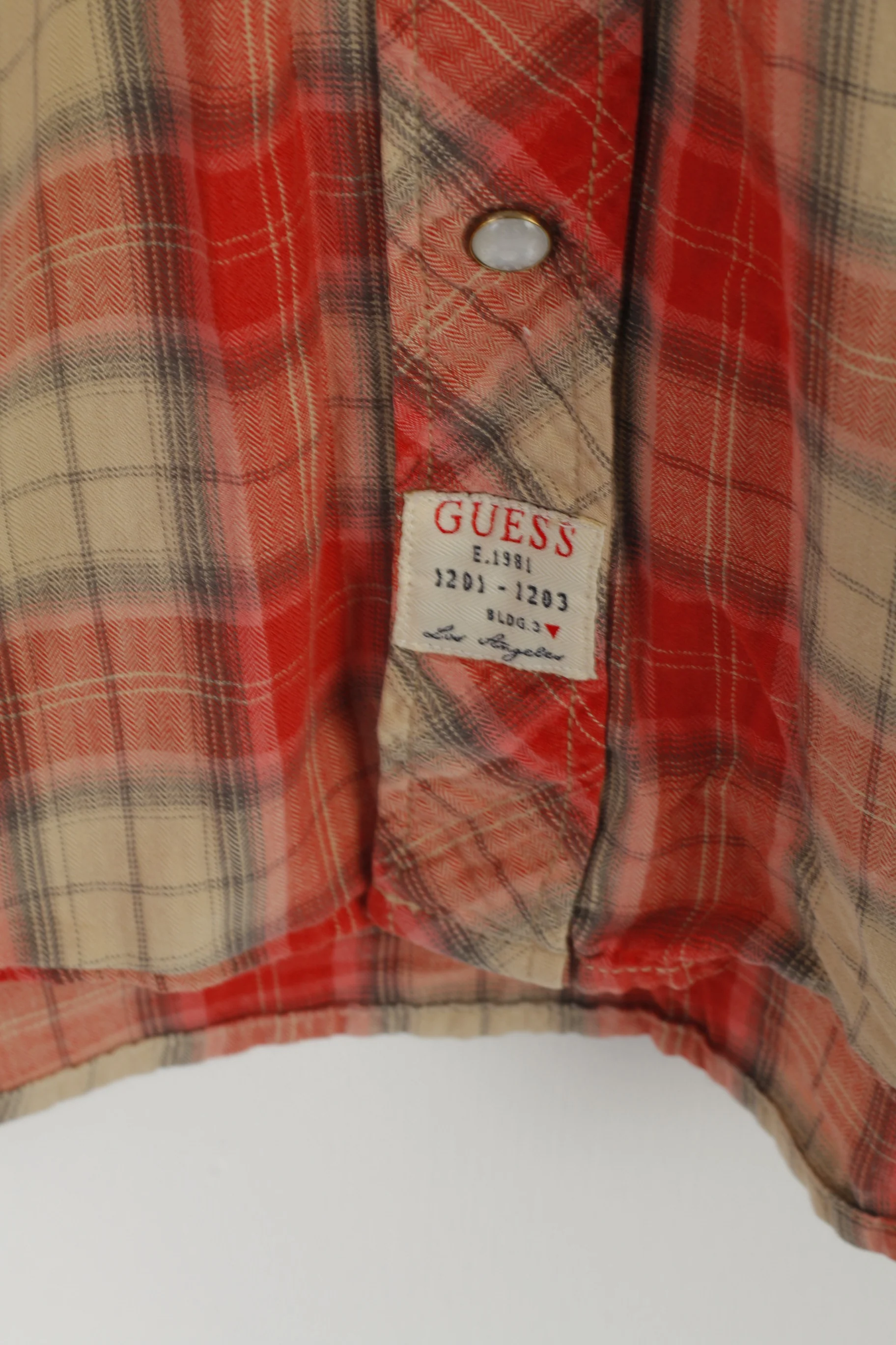 Guess Los Angeles Men M Casual Shirt Red Check Snaps Slim Fit Long Sleeve Cotton - Image 4